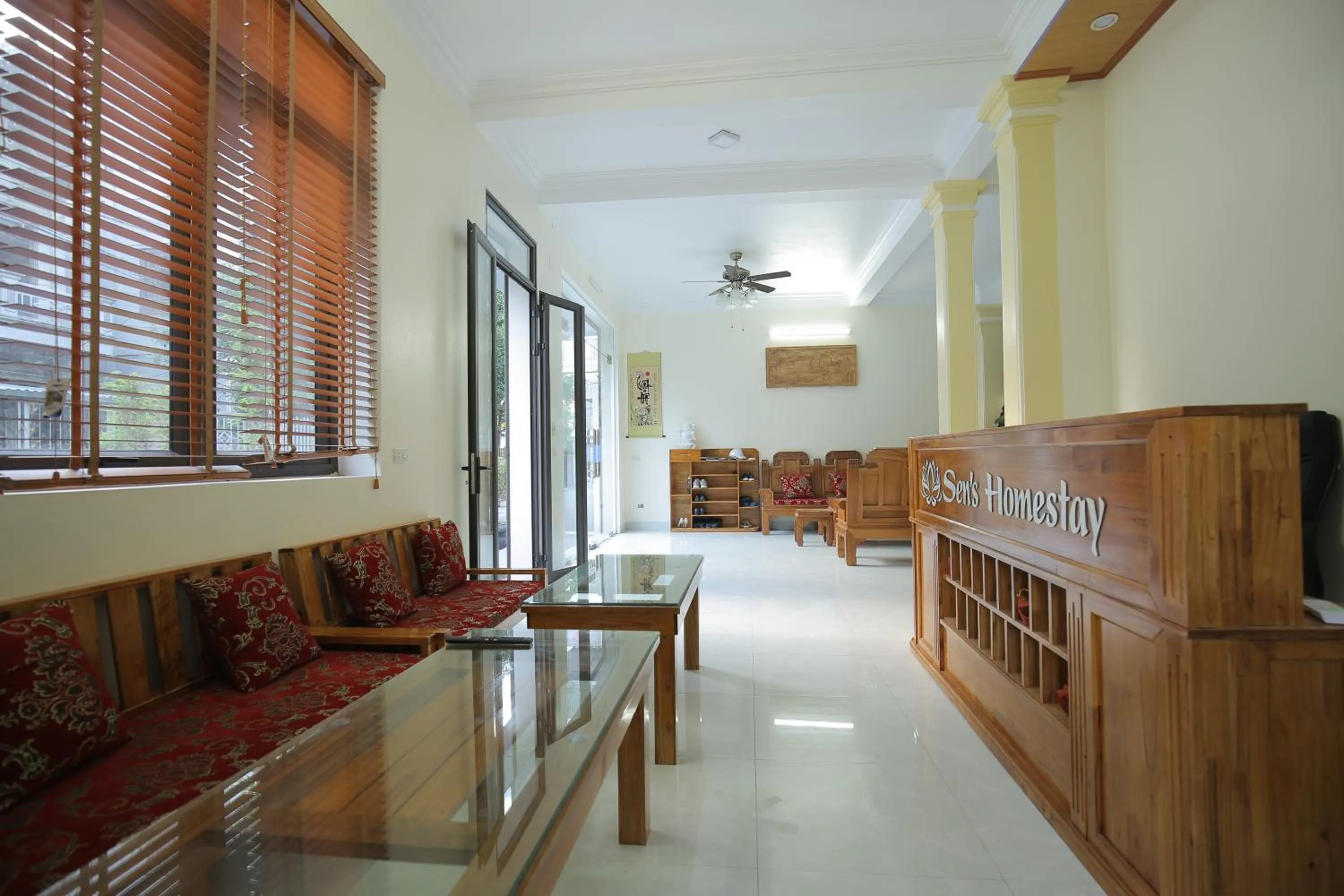 Lobby or reception in Sen's Homestay
