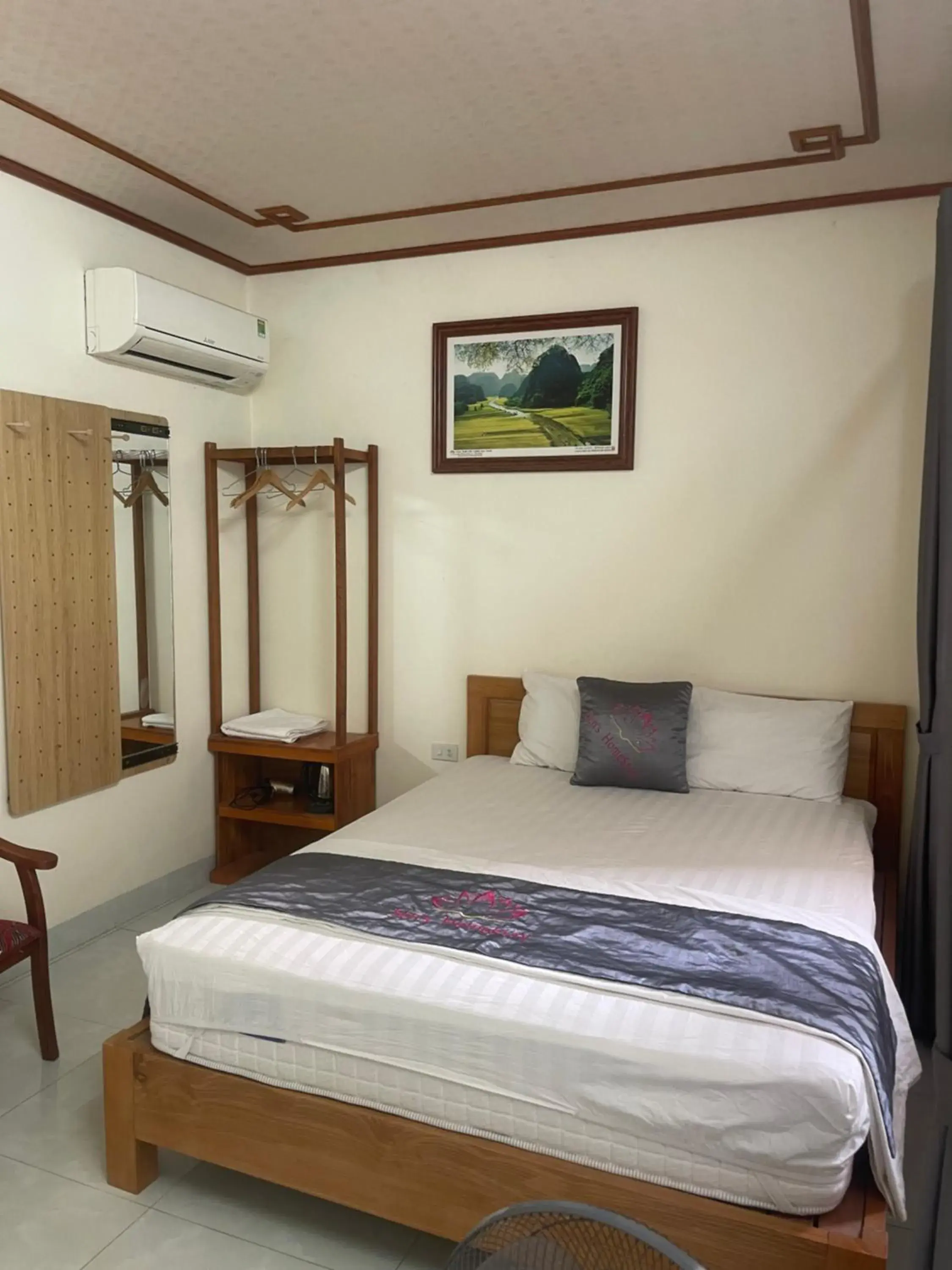 Queen Room - single occupancy in Sen's Homestay Queen Room - single occupancy in Sen's Homestay