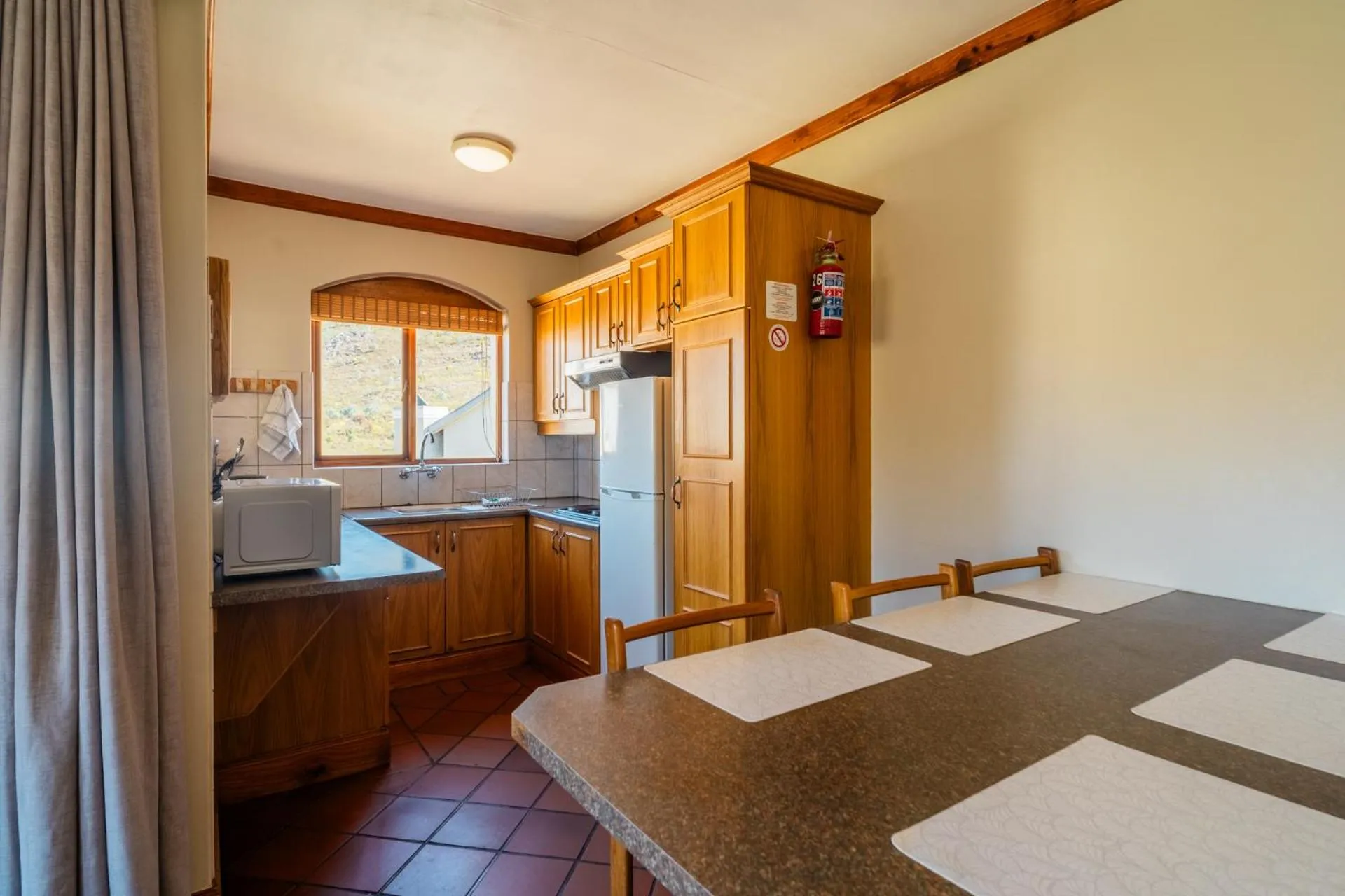 Kitchen or kitchenette, Bed in ATKV Goudini Spa
