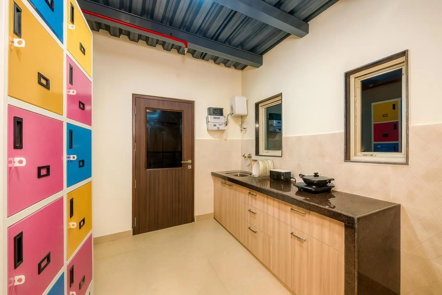 Kitchen or kitchenette in House of Backpackers