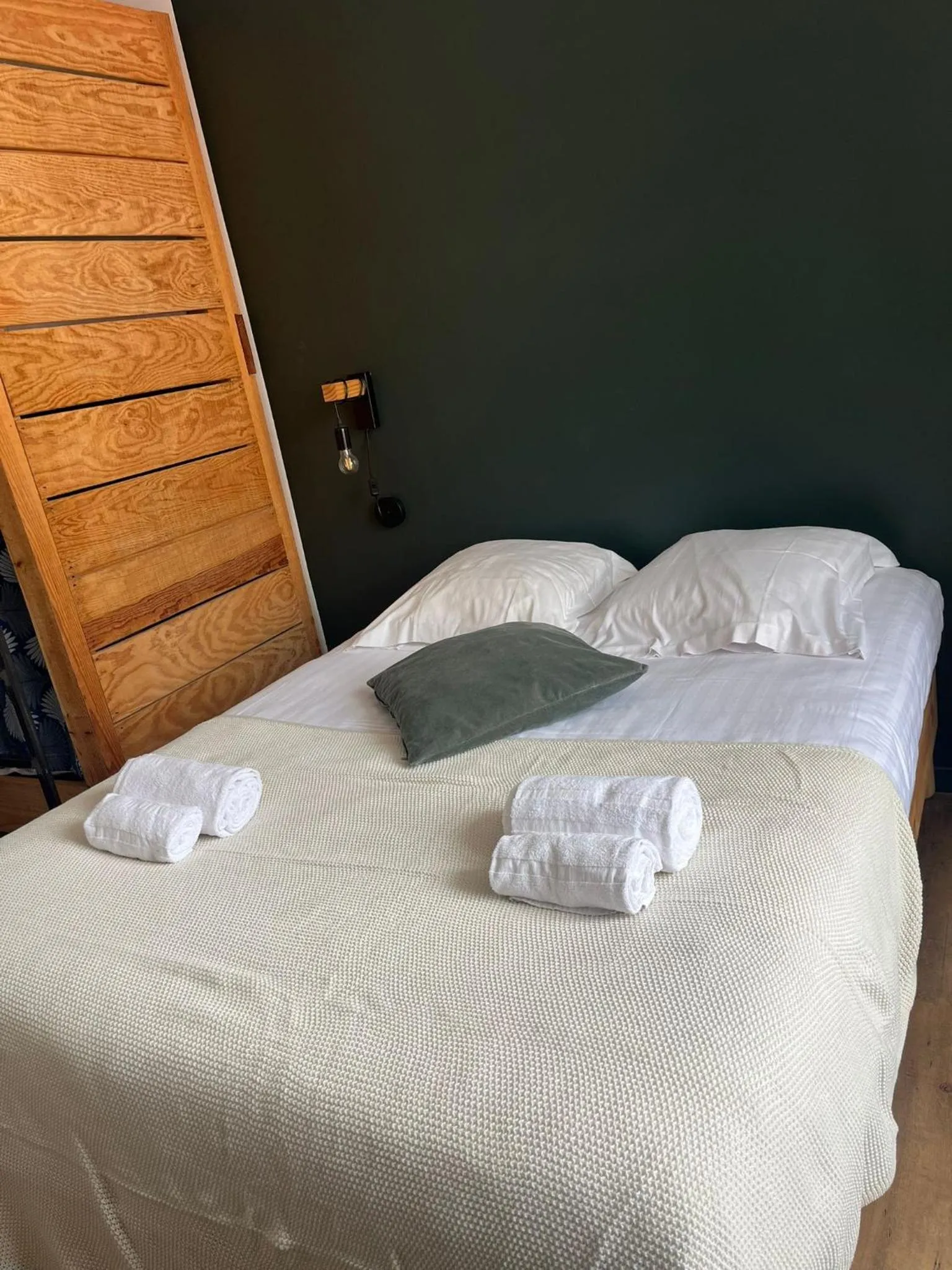 Bed in Auberge Koskenia