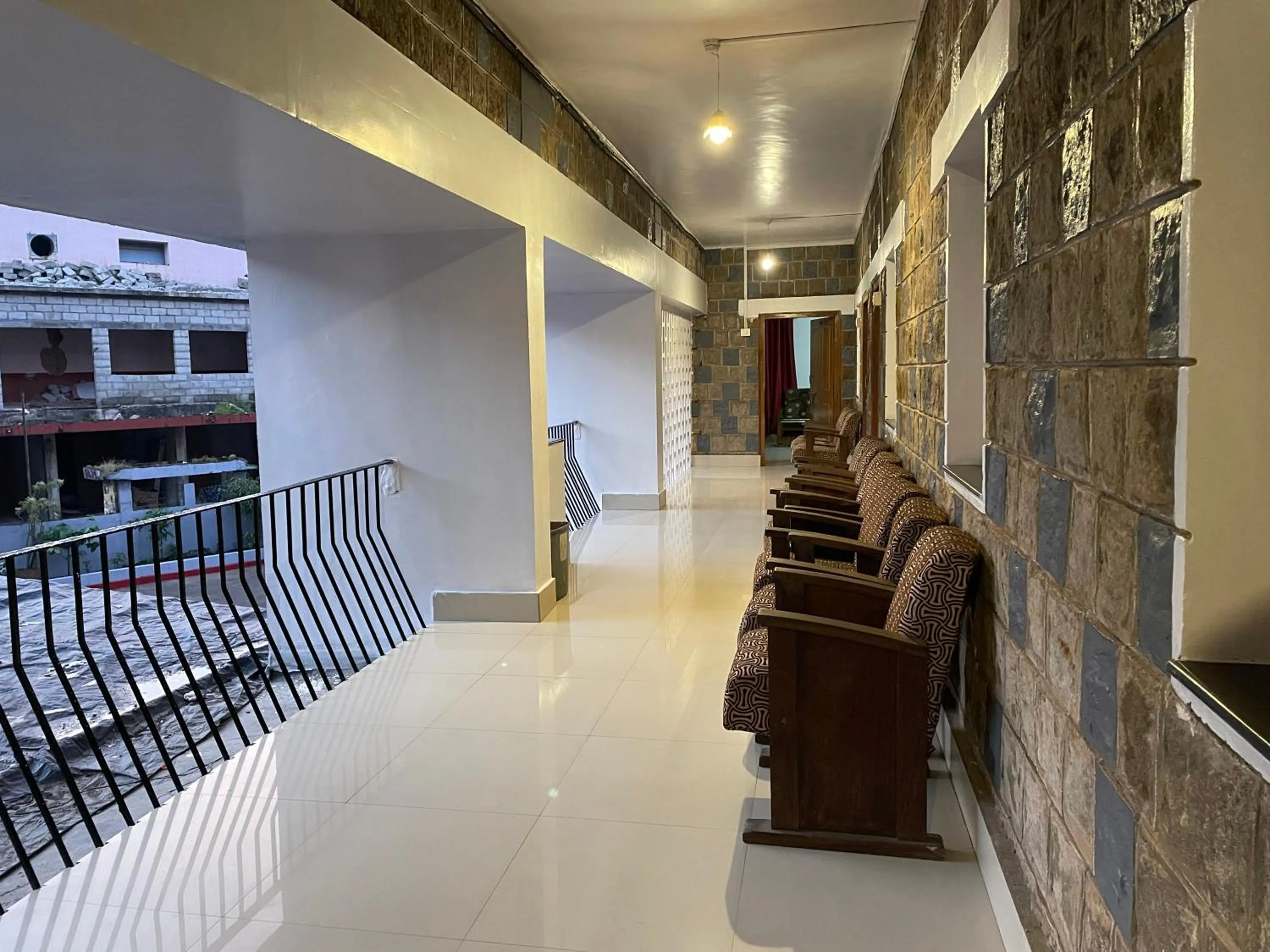 Seating area in Hotel Caveri