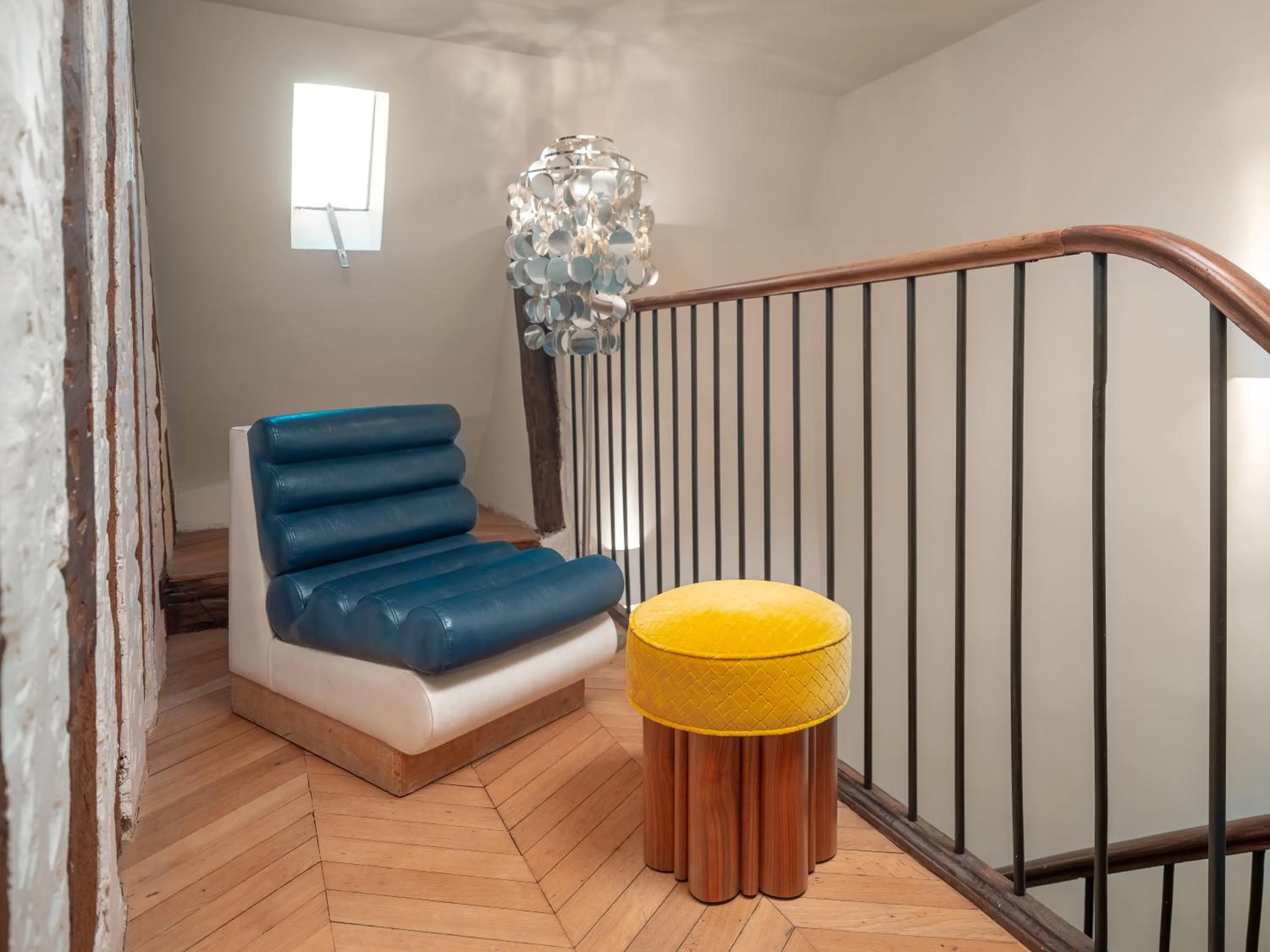 Seating area in Hôtel Saint-André des Arts