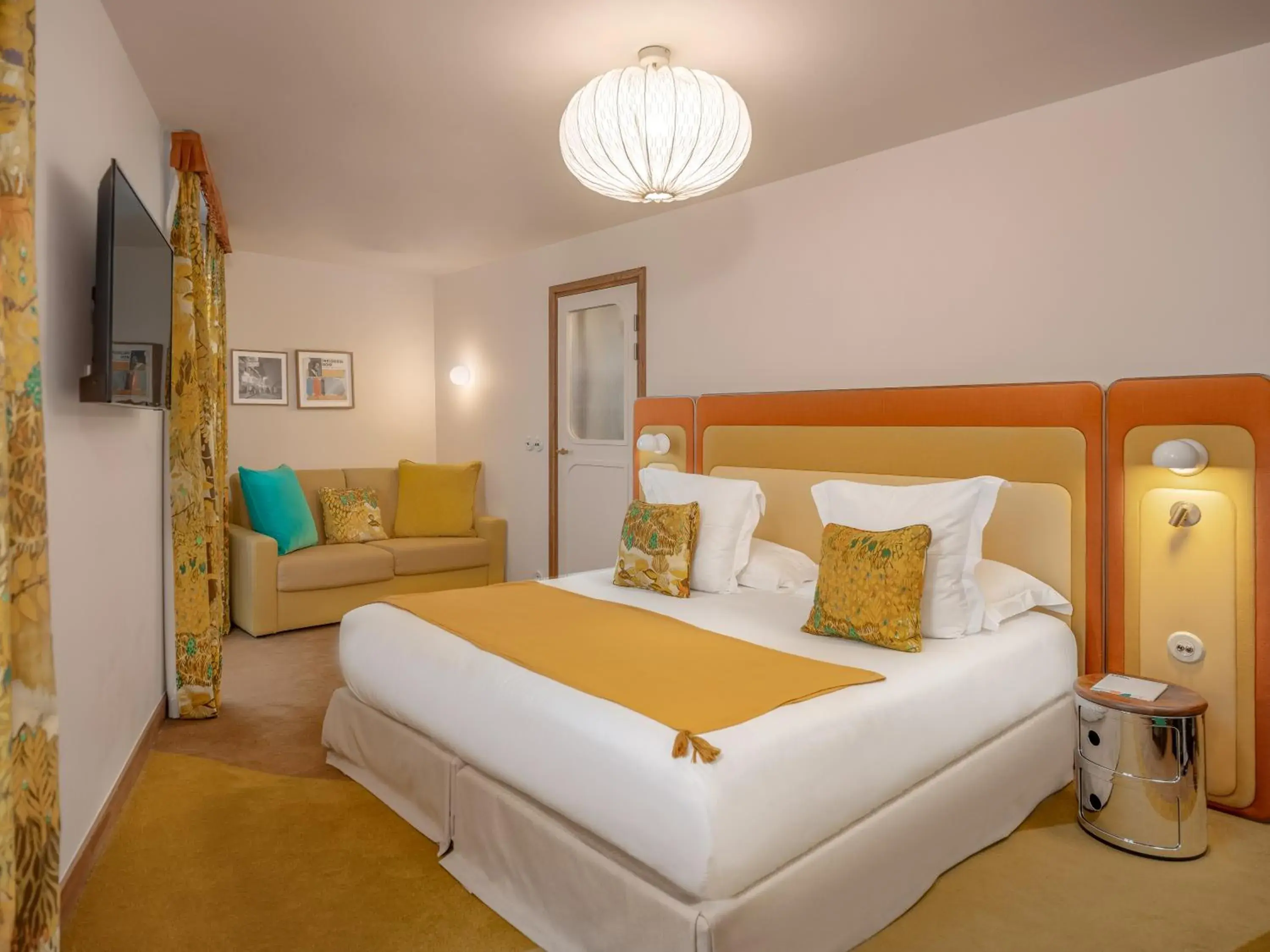 Executive Double or Twin Room - Access to Wellness area & whirlpool on request in Hôtel Saint-André des Arts Executive Double or Twin Room - Access to Wellness area & whirlpool on request in Hôtel Saint-André des Arts