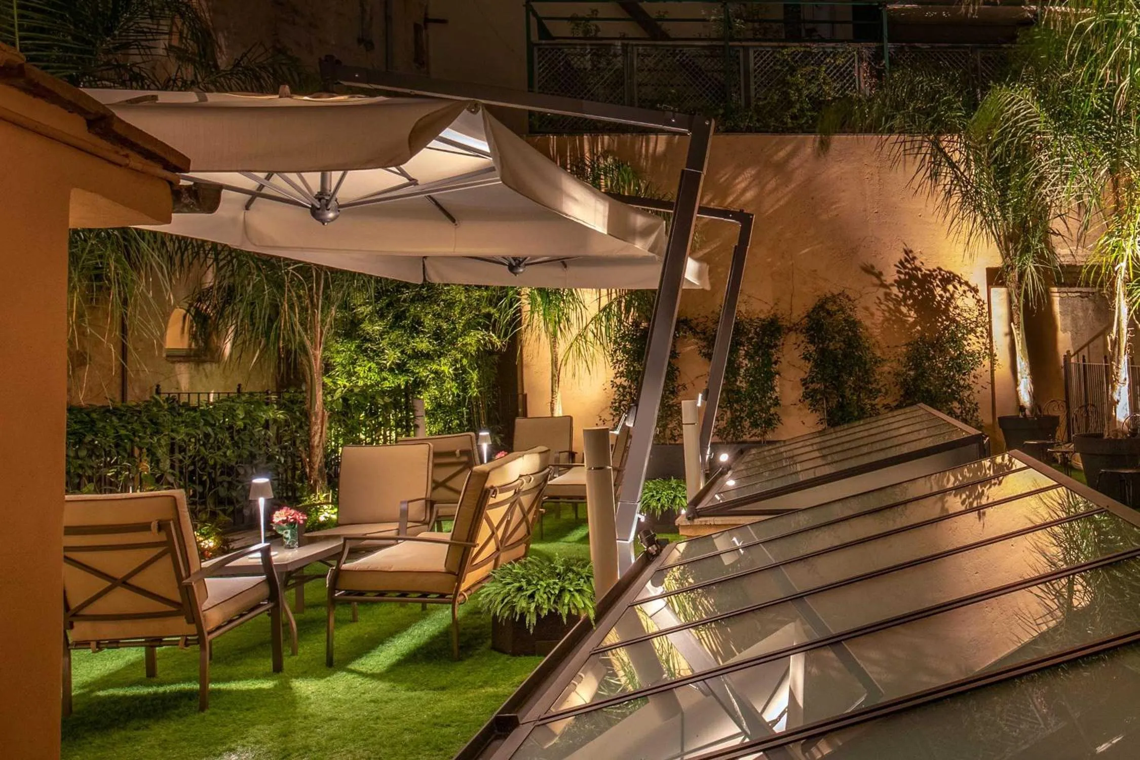 Garden in Hotel La Place Roma