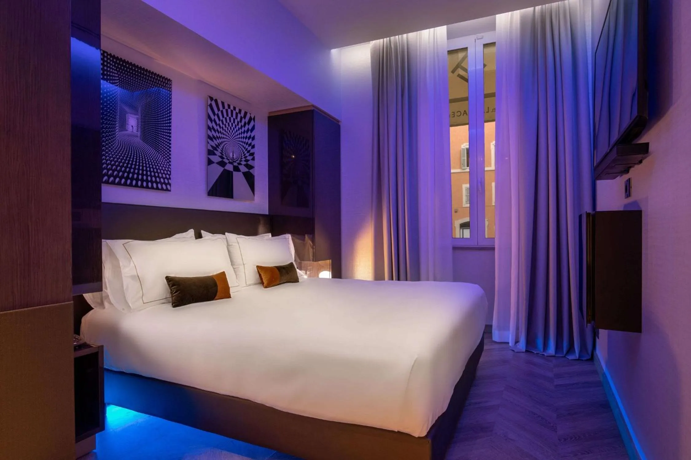 Photo of the whole room, Bed in Hotel La Place Roma