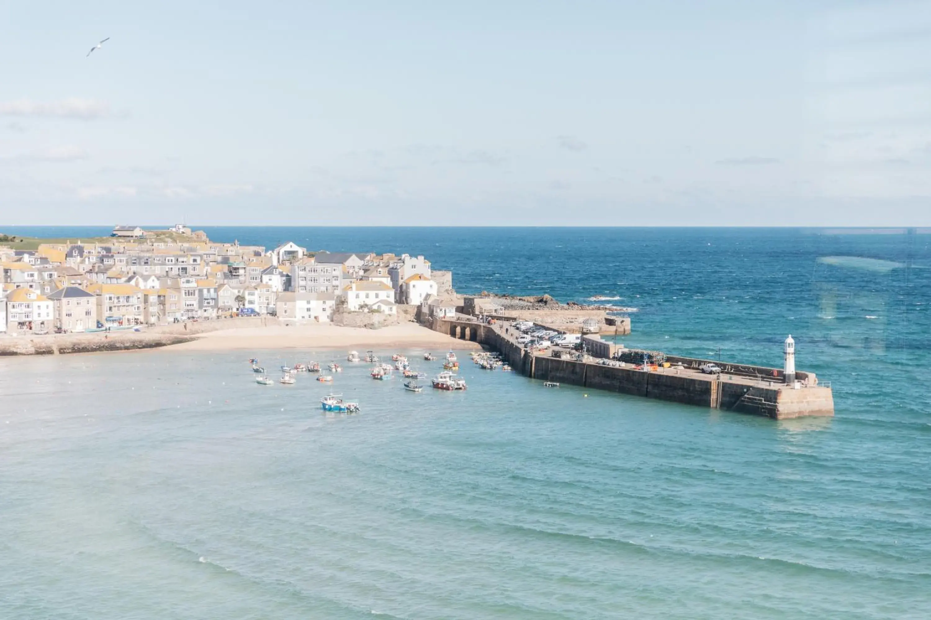 Room 6: Double with Harbor View in Harbour View House Room 6: Double with Harbor View in Harbour View House