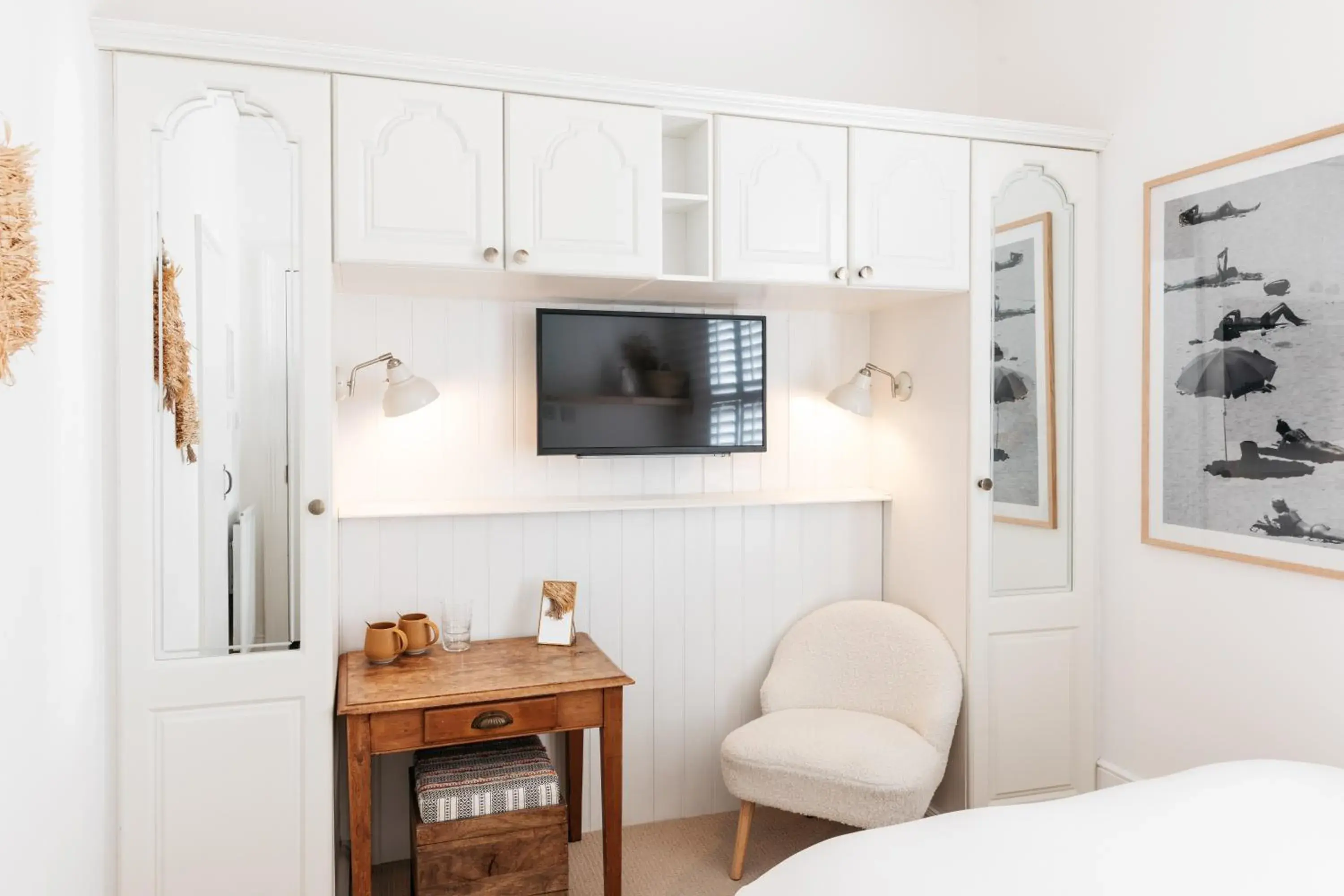 Room 2: Small Double with Street View in Harbour View House Room 2: Small Double with Street View in Harbour View House