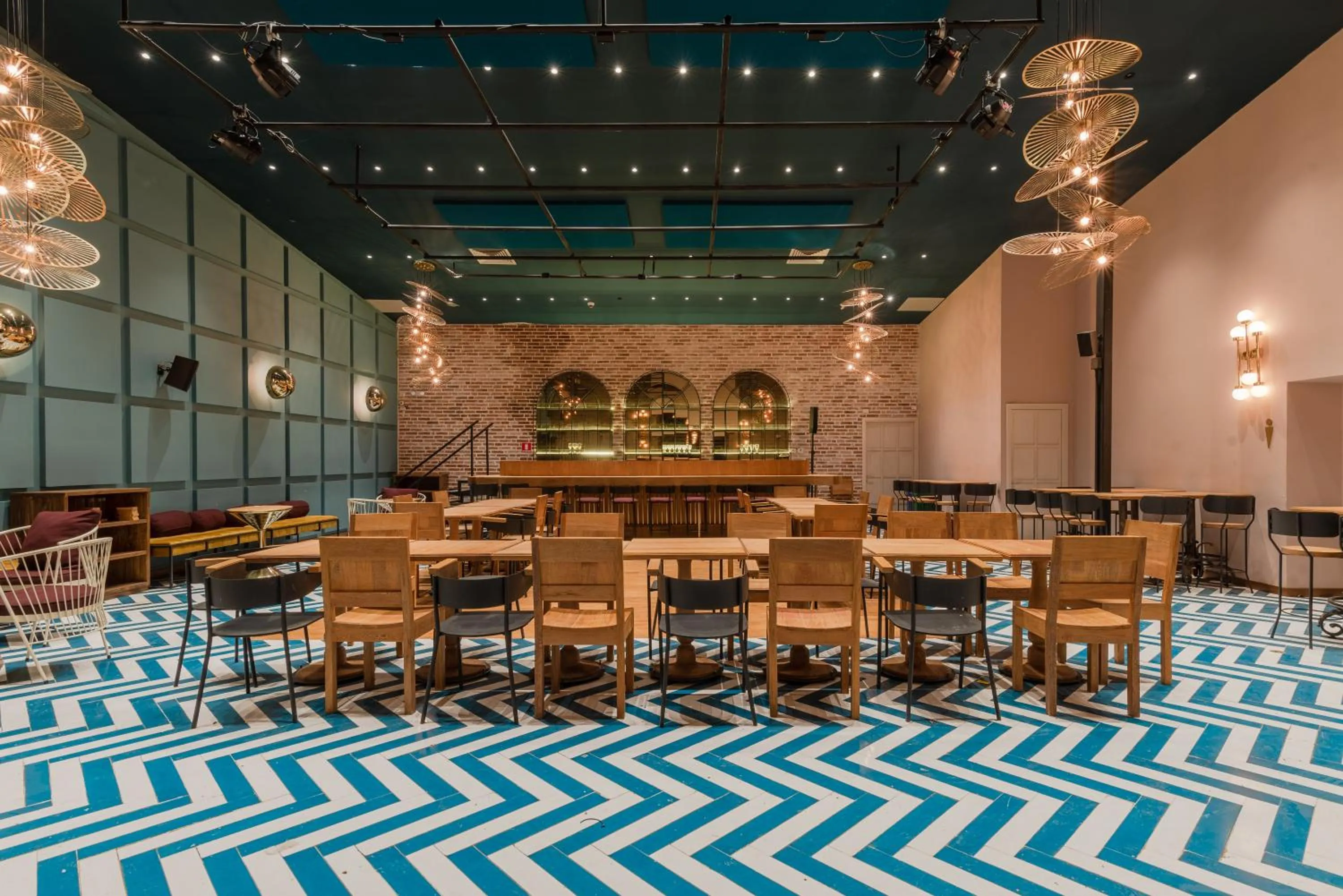 Nightclub / DJ in Masaya Medellin