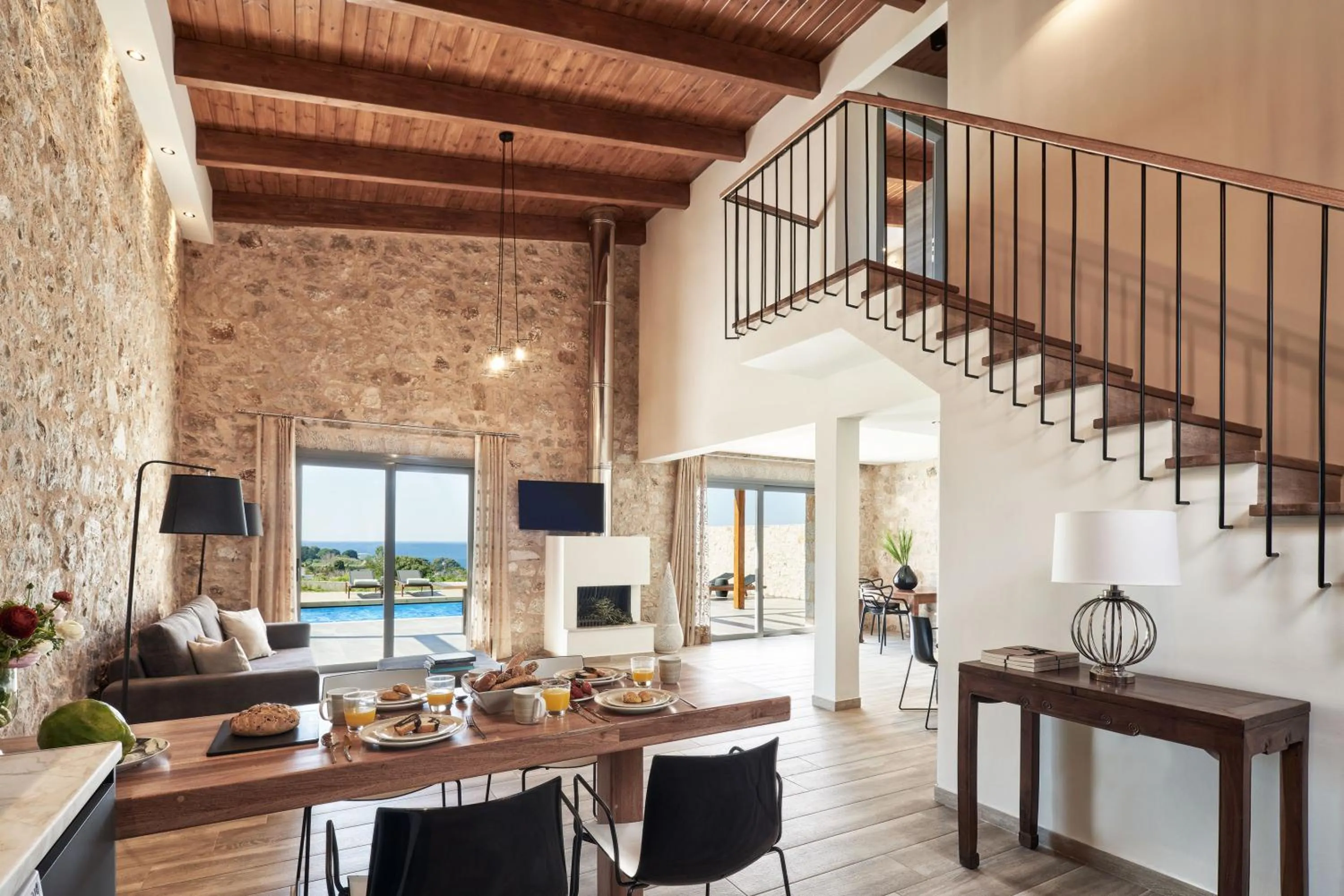 Dining area in Anar Villas Rhodes