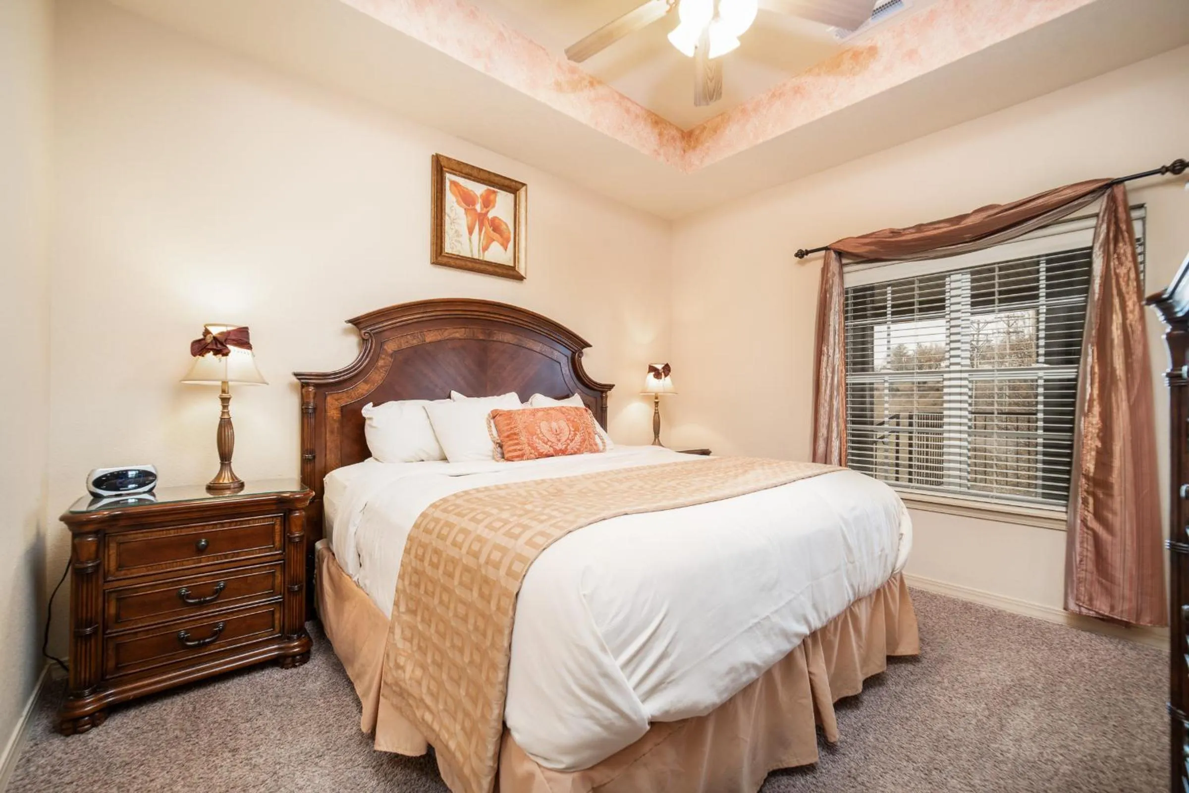 Bed in Links at Thousand Hills