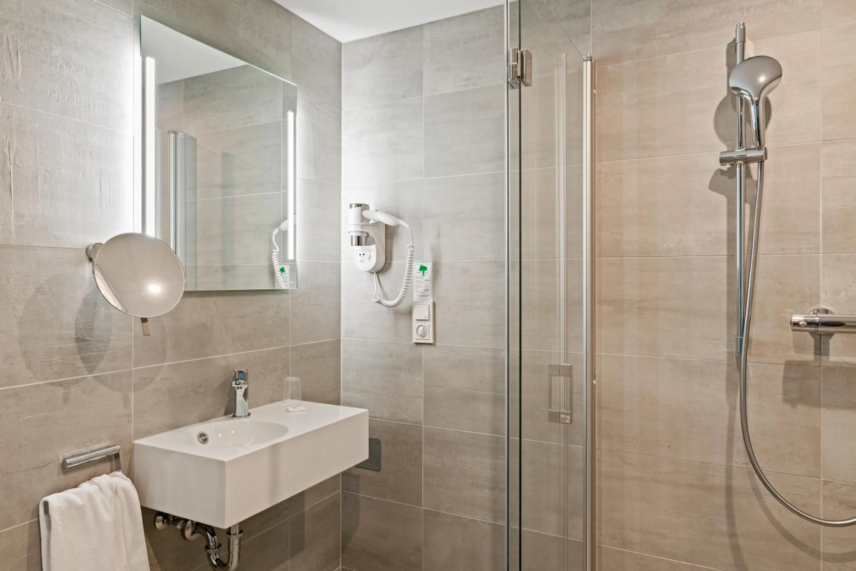 Bathroom in Hotel Amper