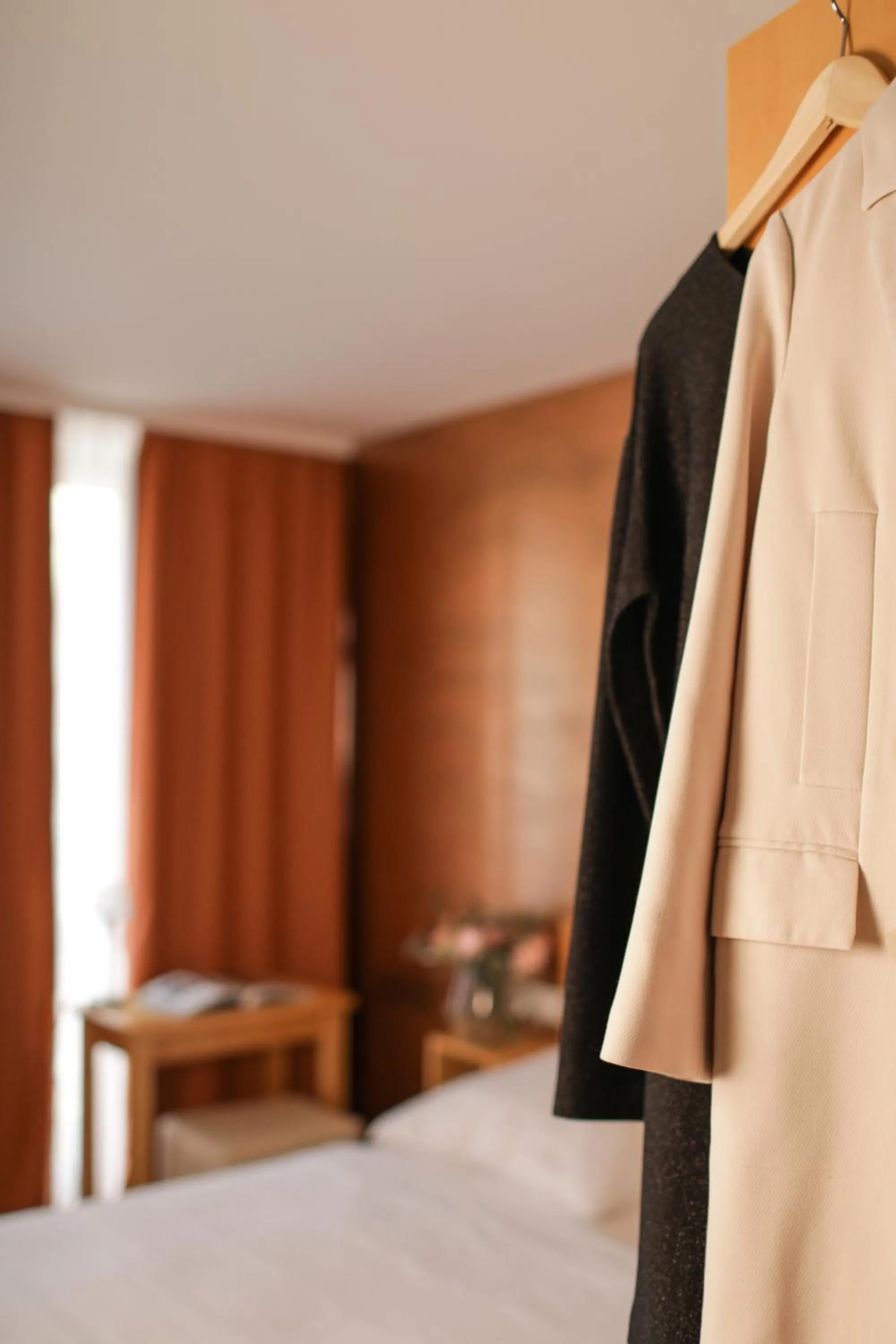 Photo of the whole room, Bed in Town Hotel Wiesbaden - kleines Privathotel in Bestlage