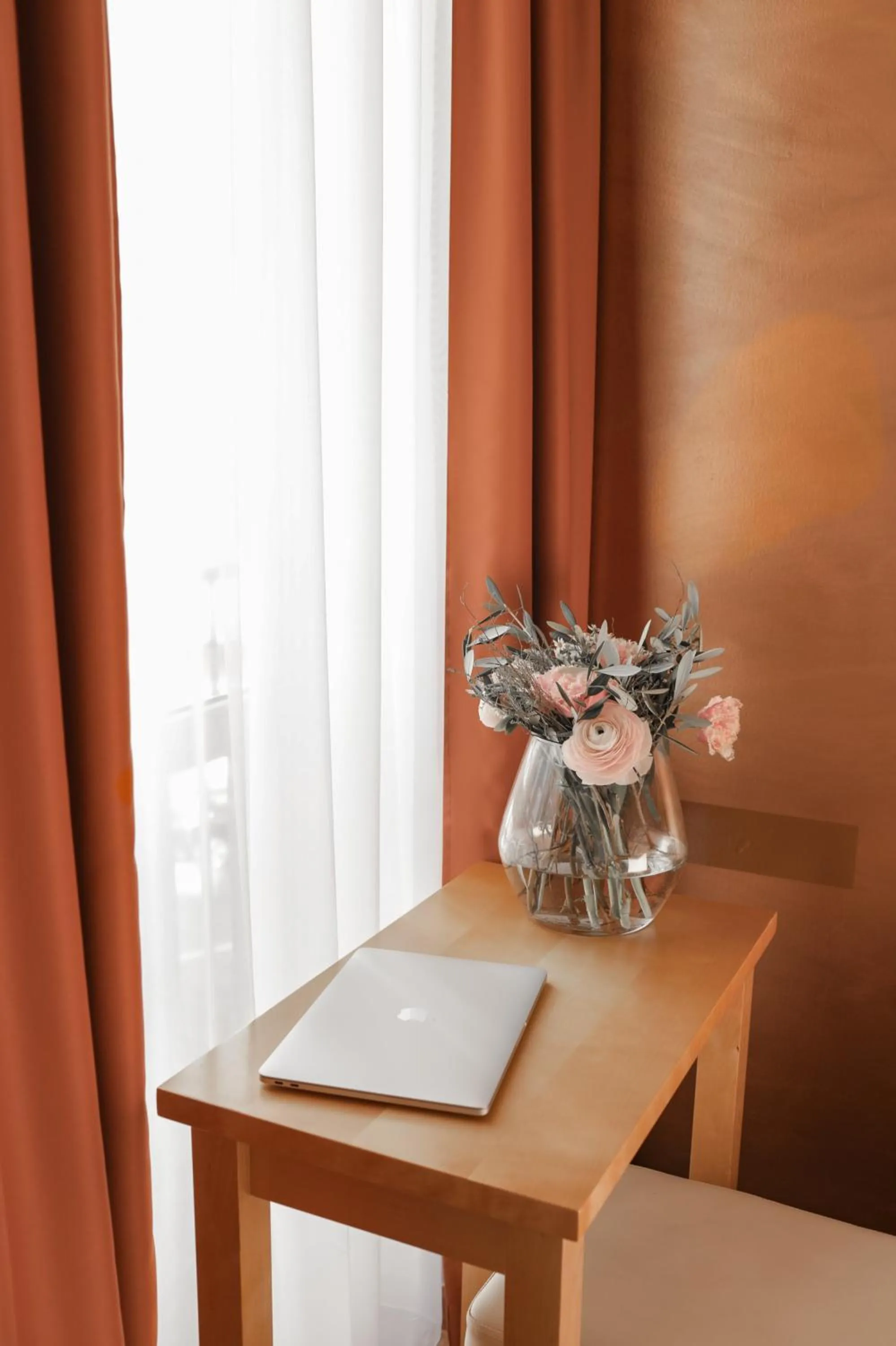 Photo of the whole room in Town Hotel Wiesbaden - kleines Privathotel in Bestlage