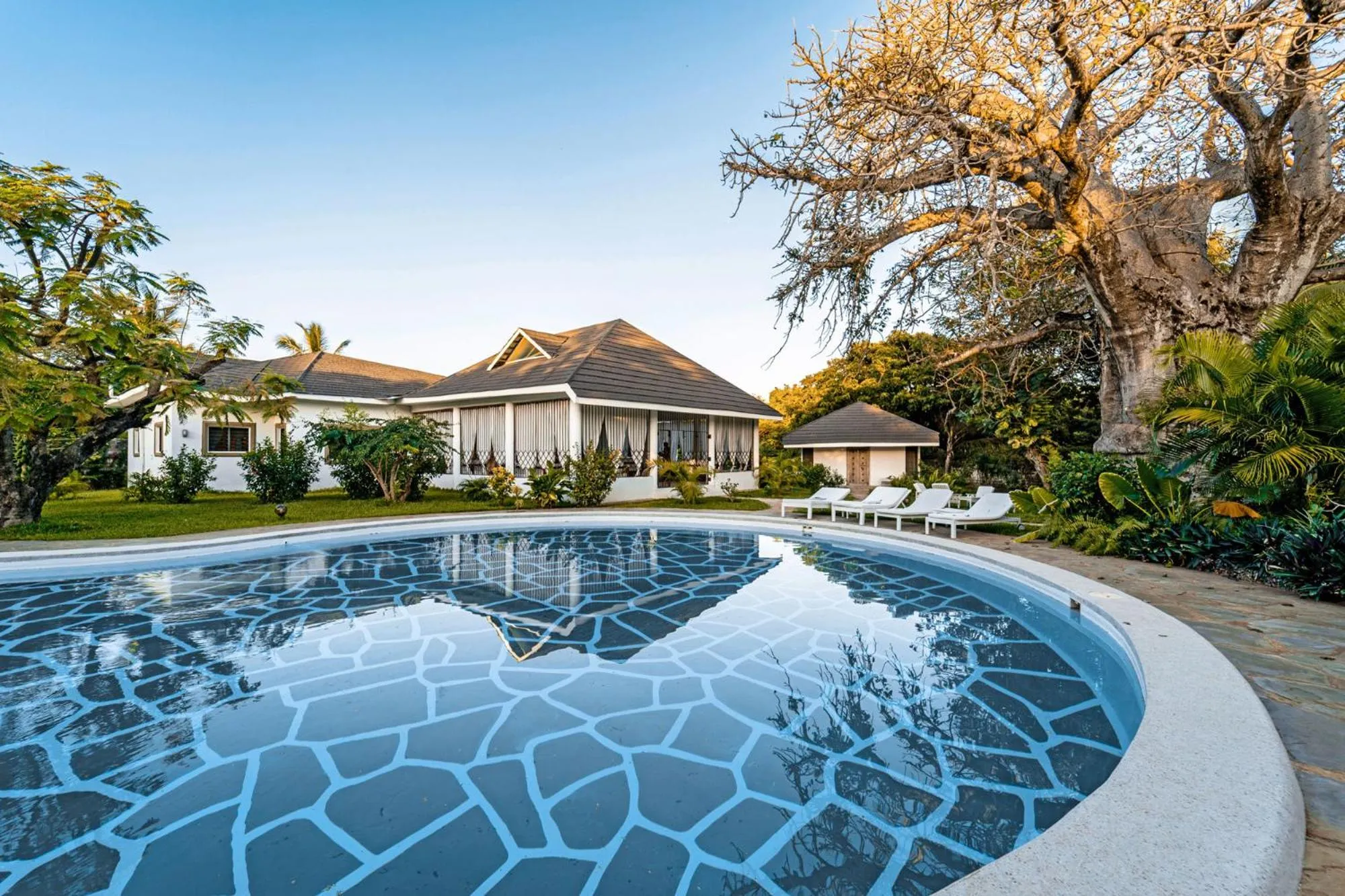 Property building in Nyumba Ya Mbuyu