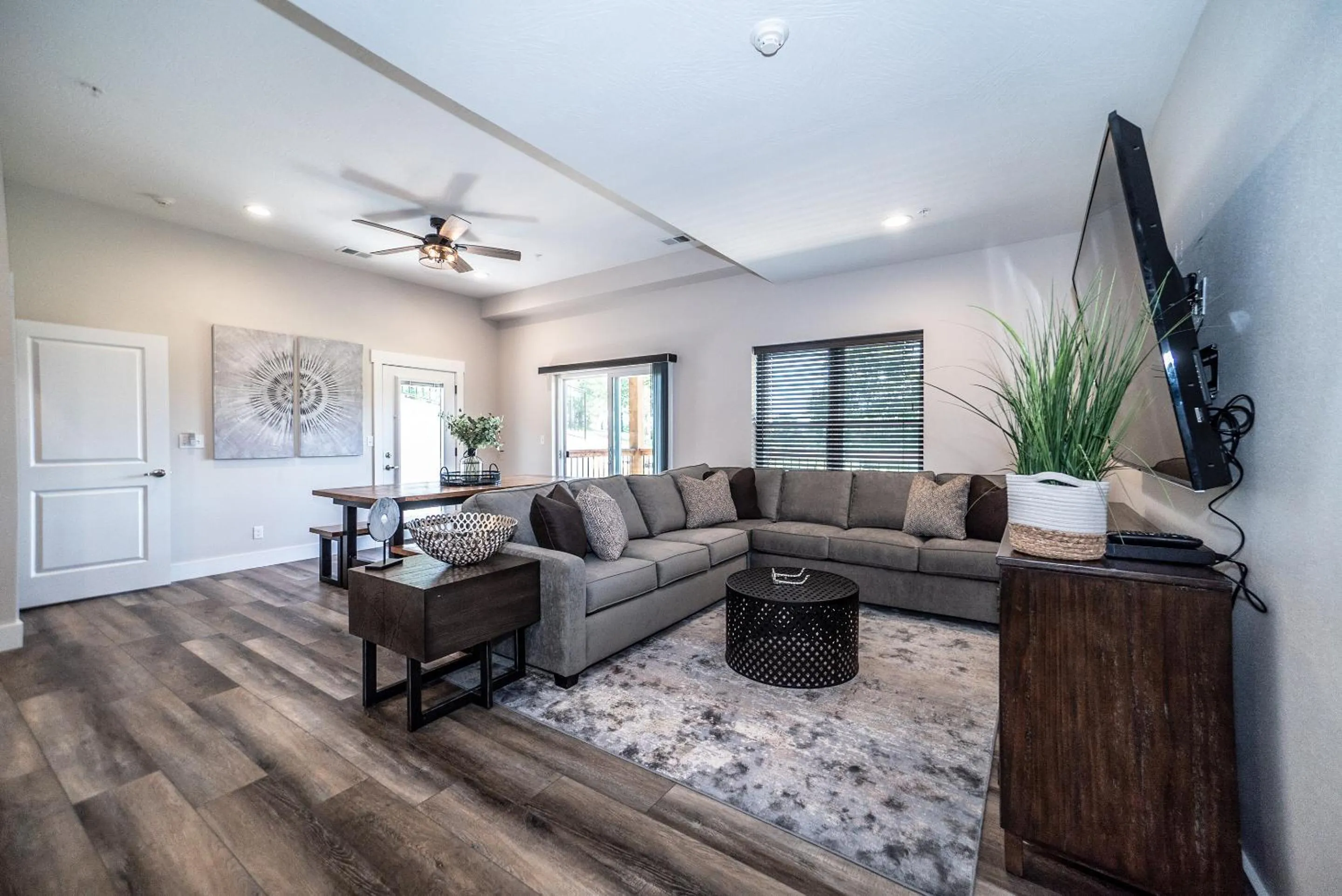 Living room in Reunion Lodges at Thousand Hills