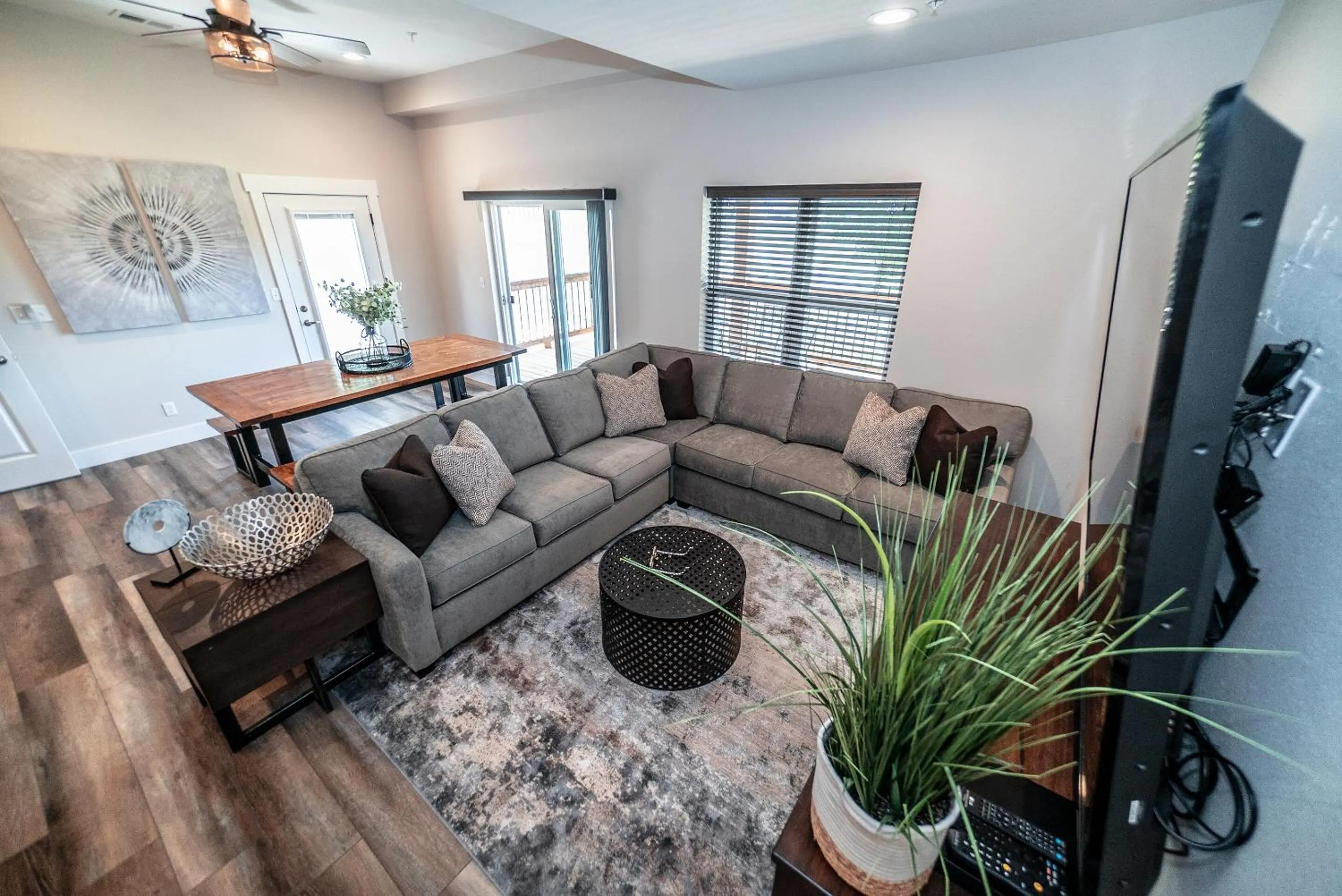 Living room in Reunion Lodges at Thousand Hills