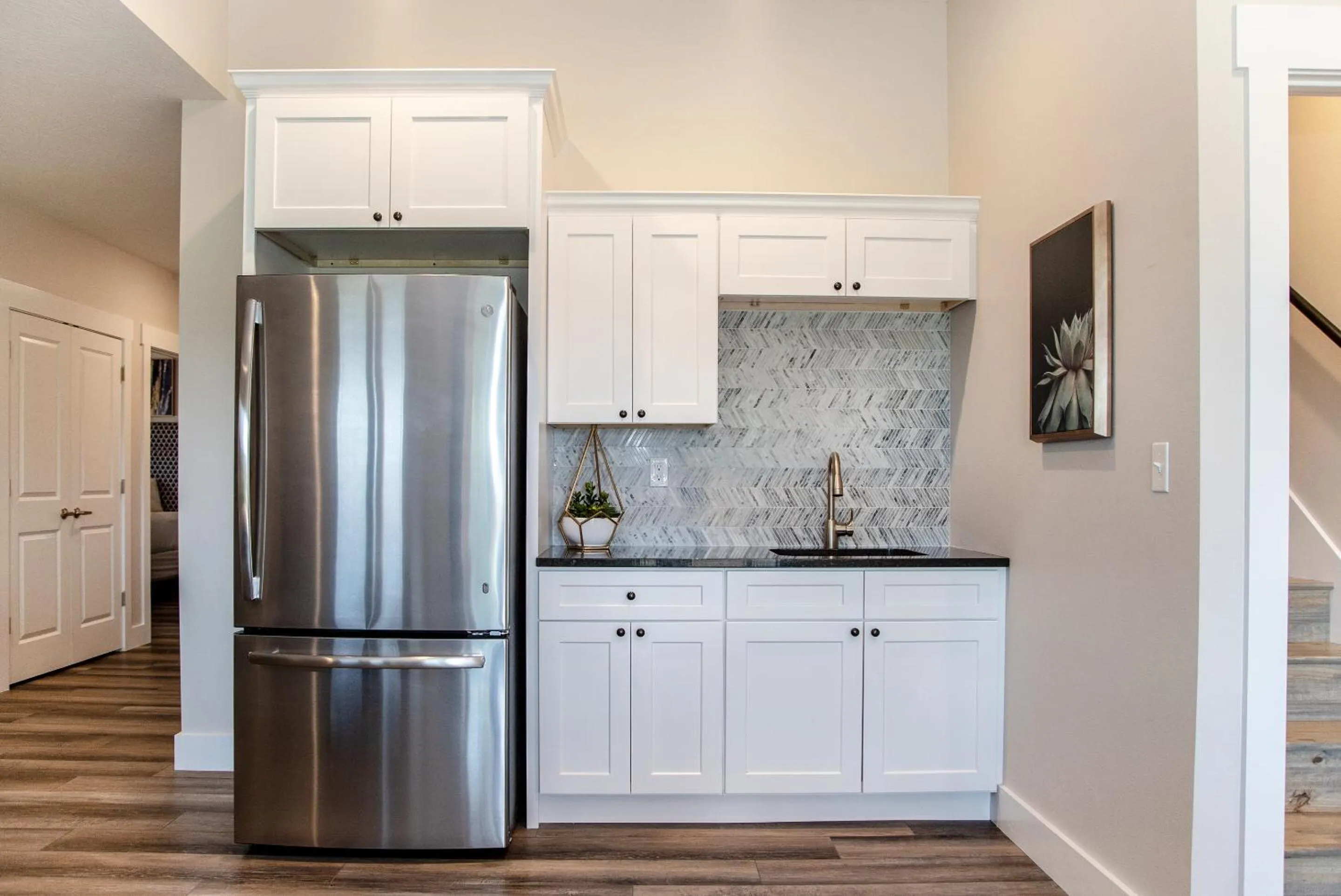 Kitchen or kitchenette in Reunion Lodges at Thousand Hills