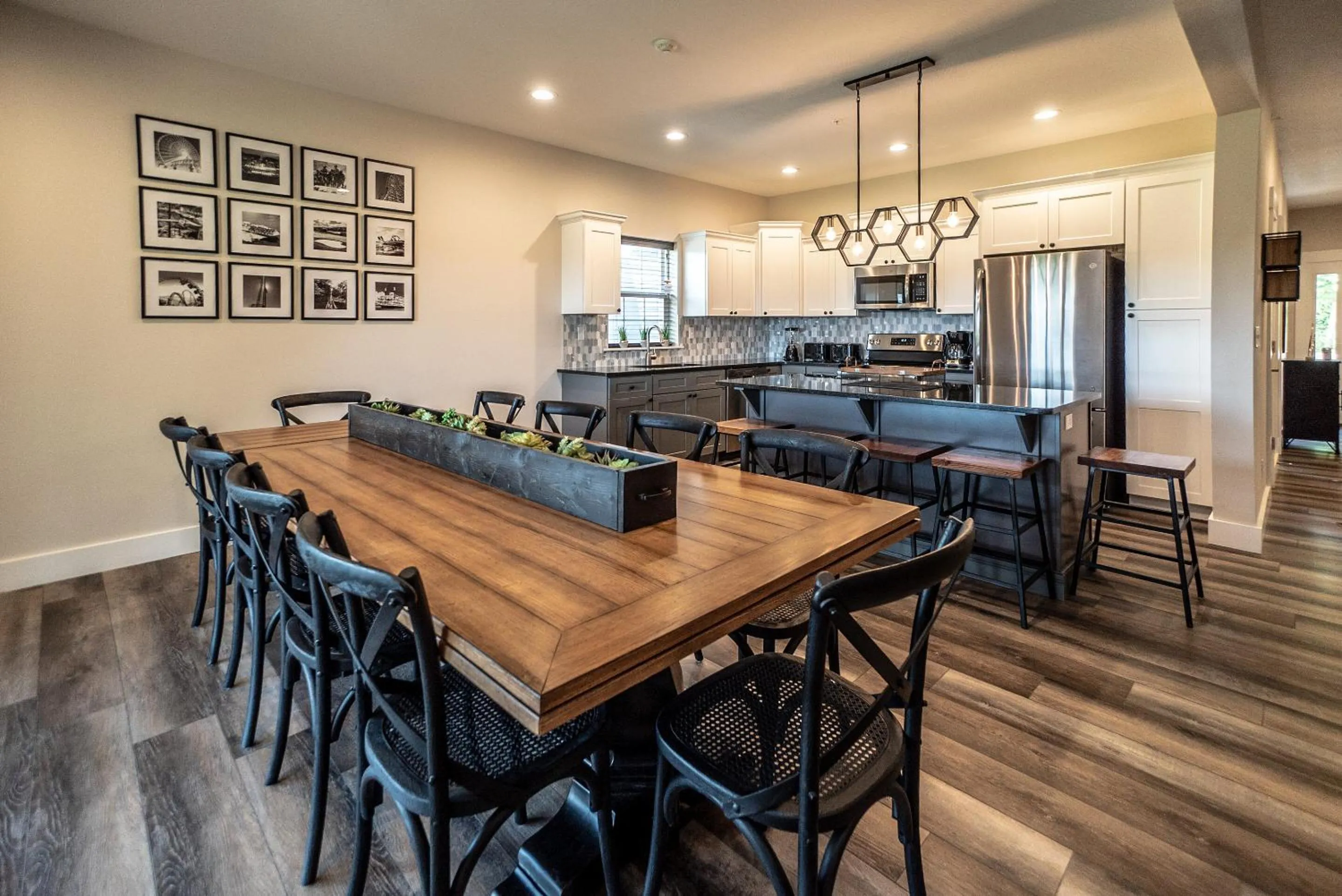 Kitchen or kitchenette in Reunion Lodges at Thousand Hills