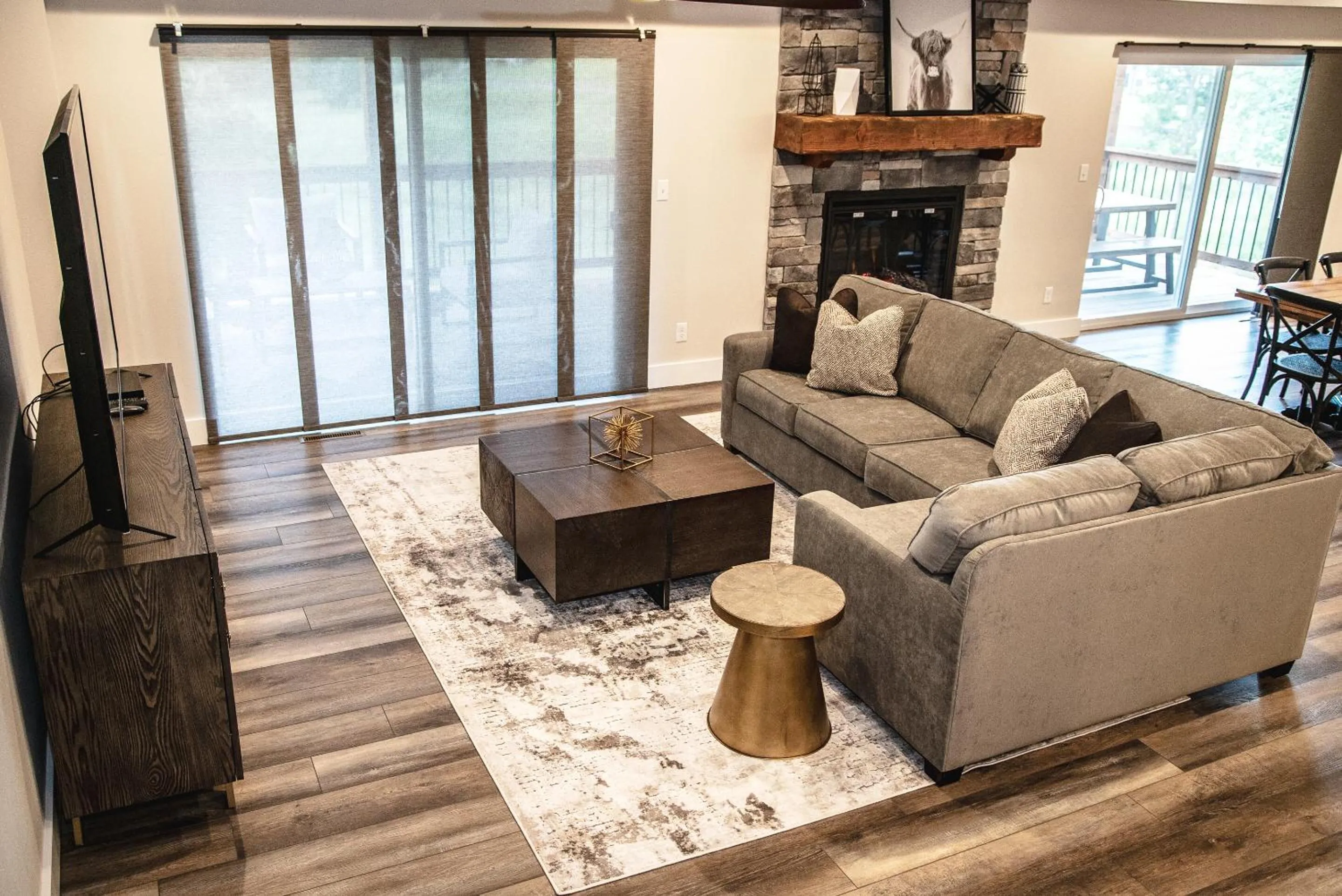 Living room in Reunion Lodges at Thousand Hills