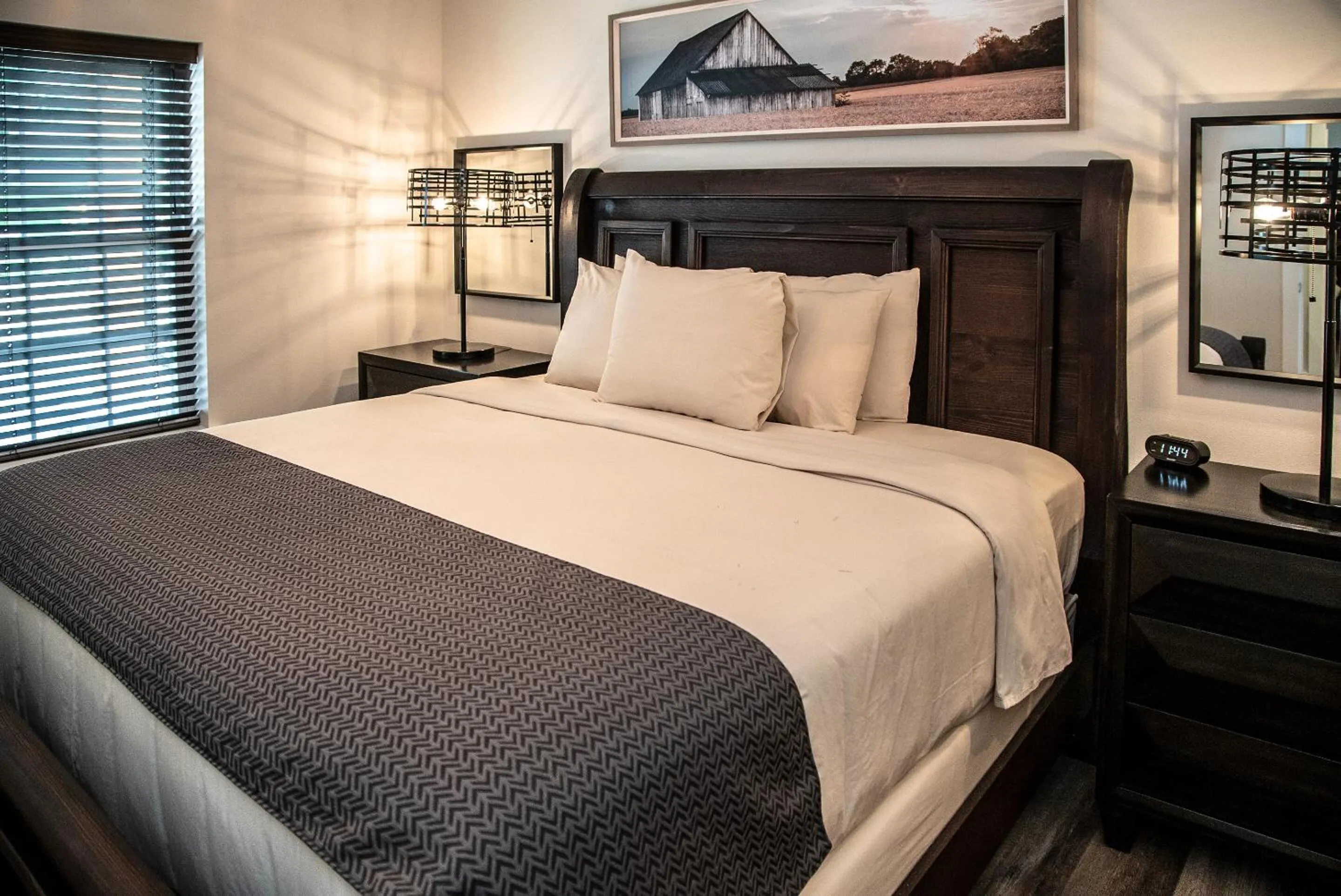 Bed in Reunion Lodges at Thousand Hills