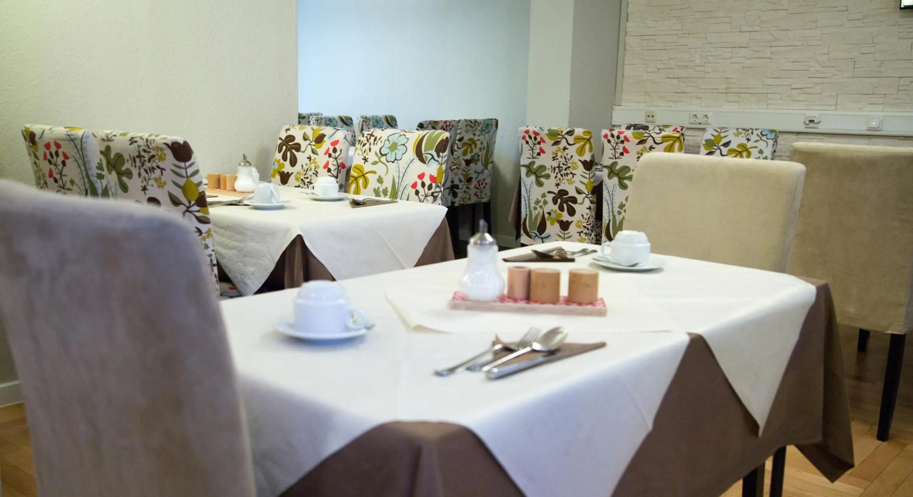 Coffee/tea facilities in Garni Hotel Rödelheimer Hof