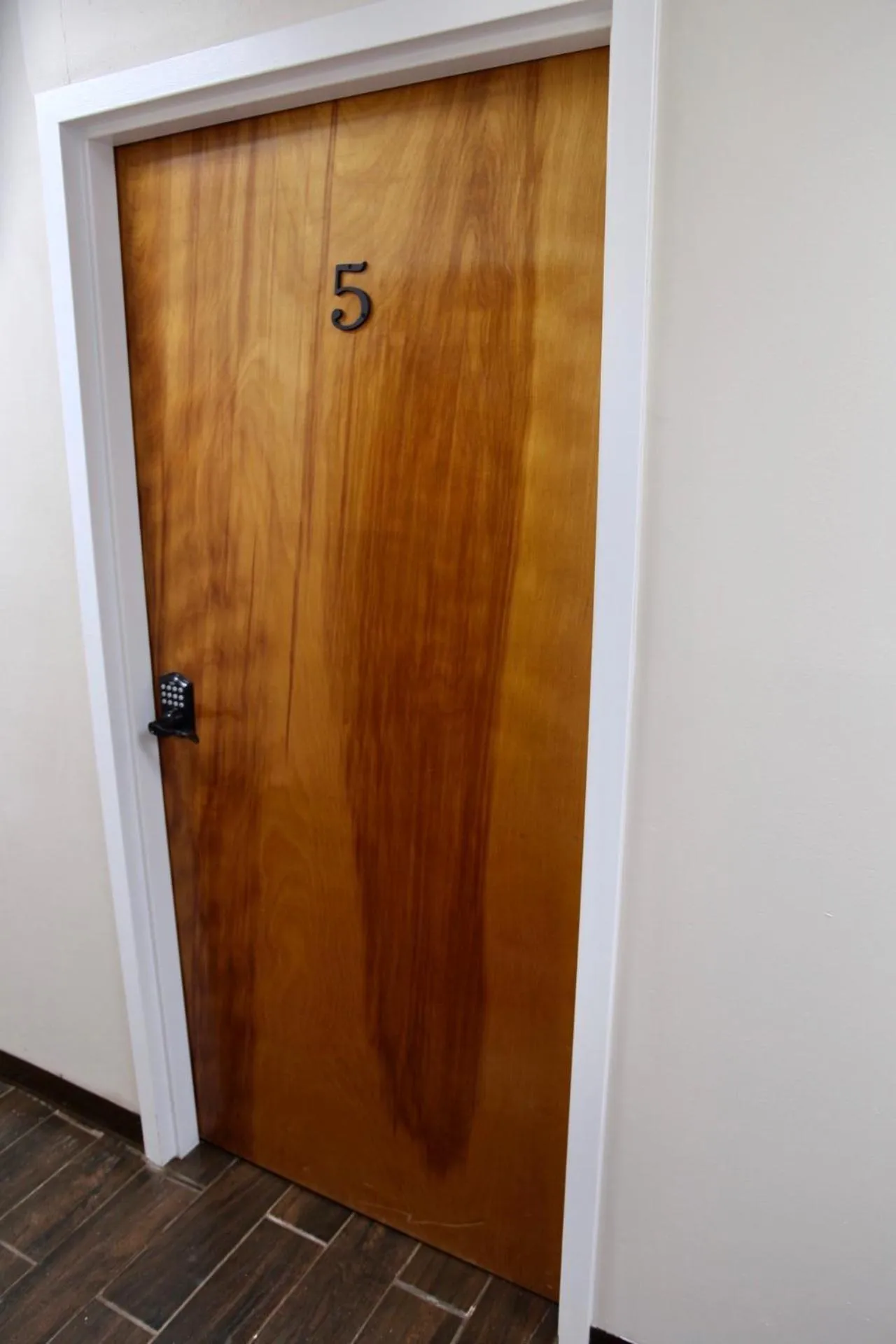 Property building in Pine Mountain Inn