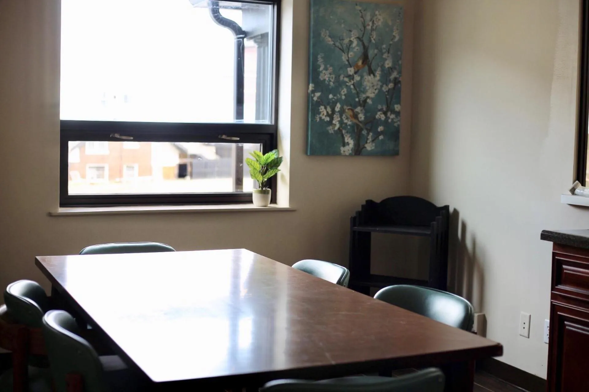 Property building in Pine Mountain Inn