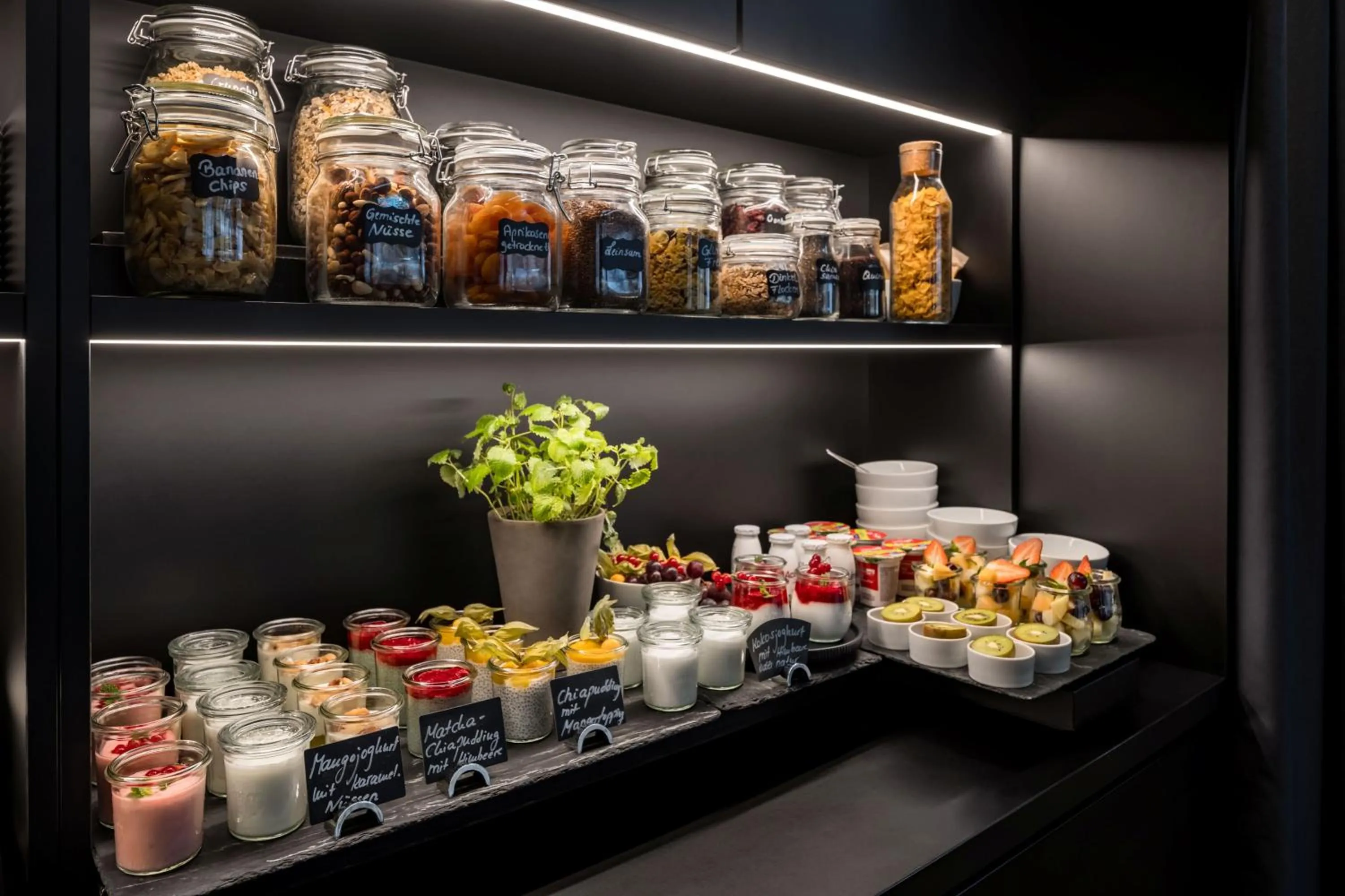 Buffet breakfast in Hotel AMANO Düsseldorf