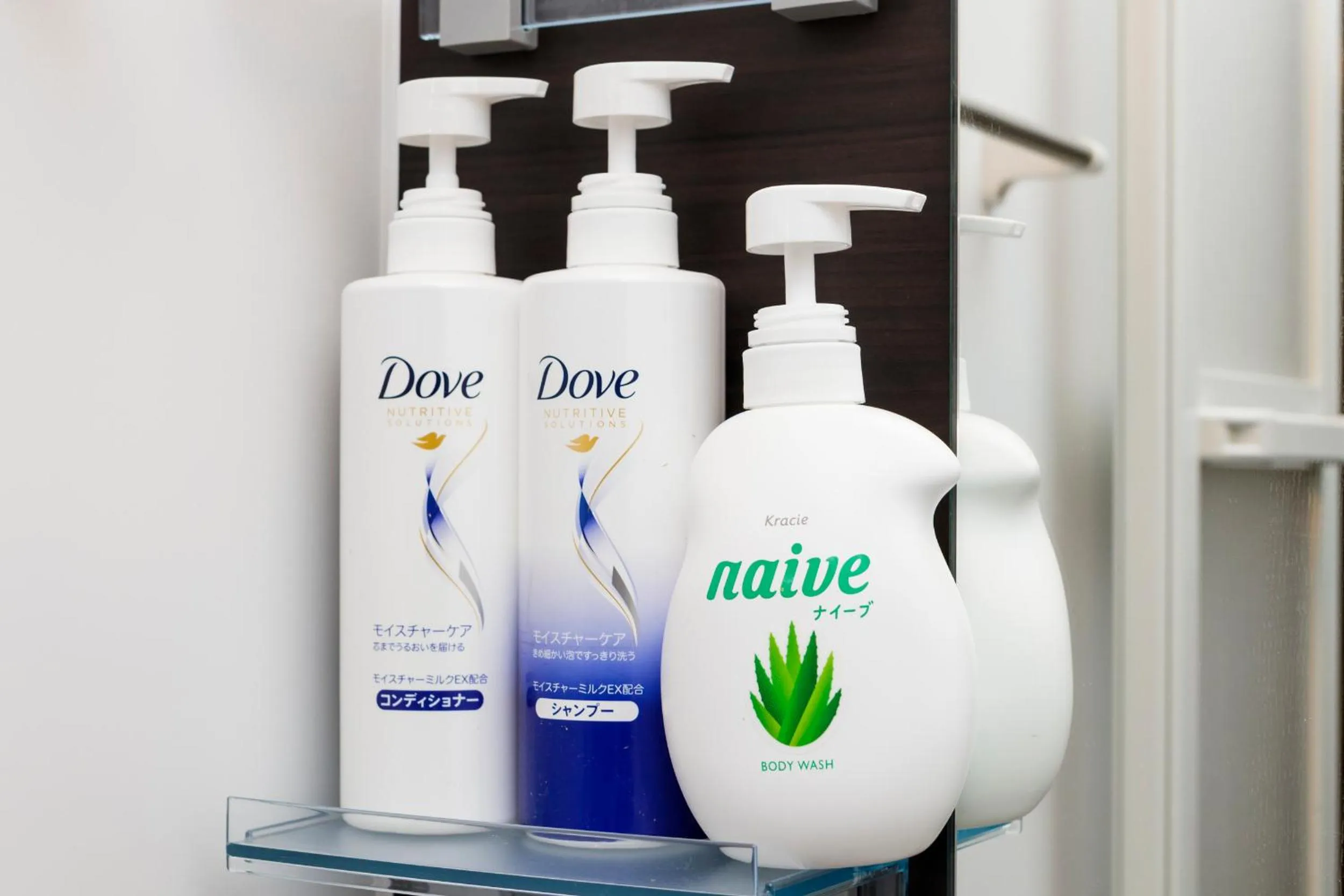 Crescent Moon Nakanoshimbashi