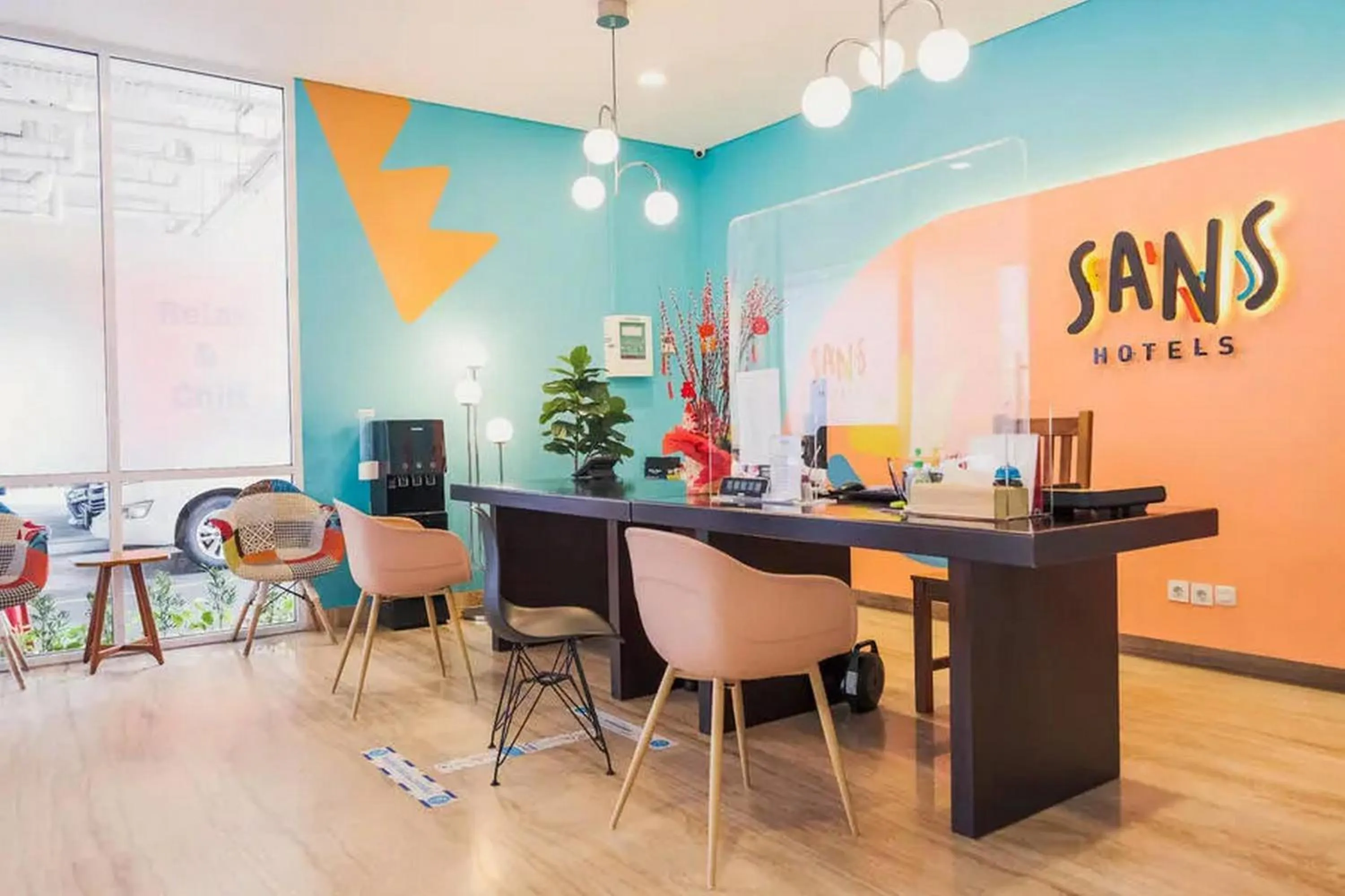 Lobby or reception in Sans Hotel Puri Indah Jakarta