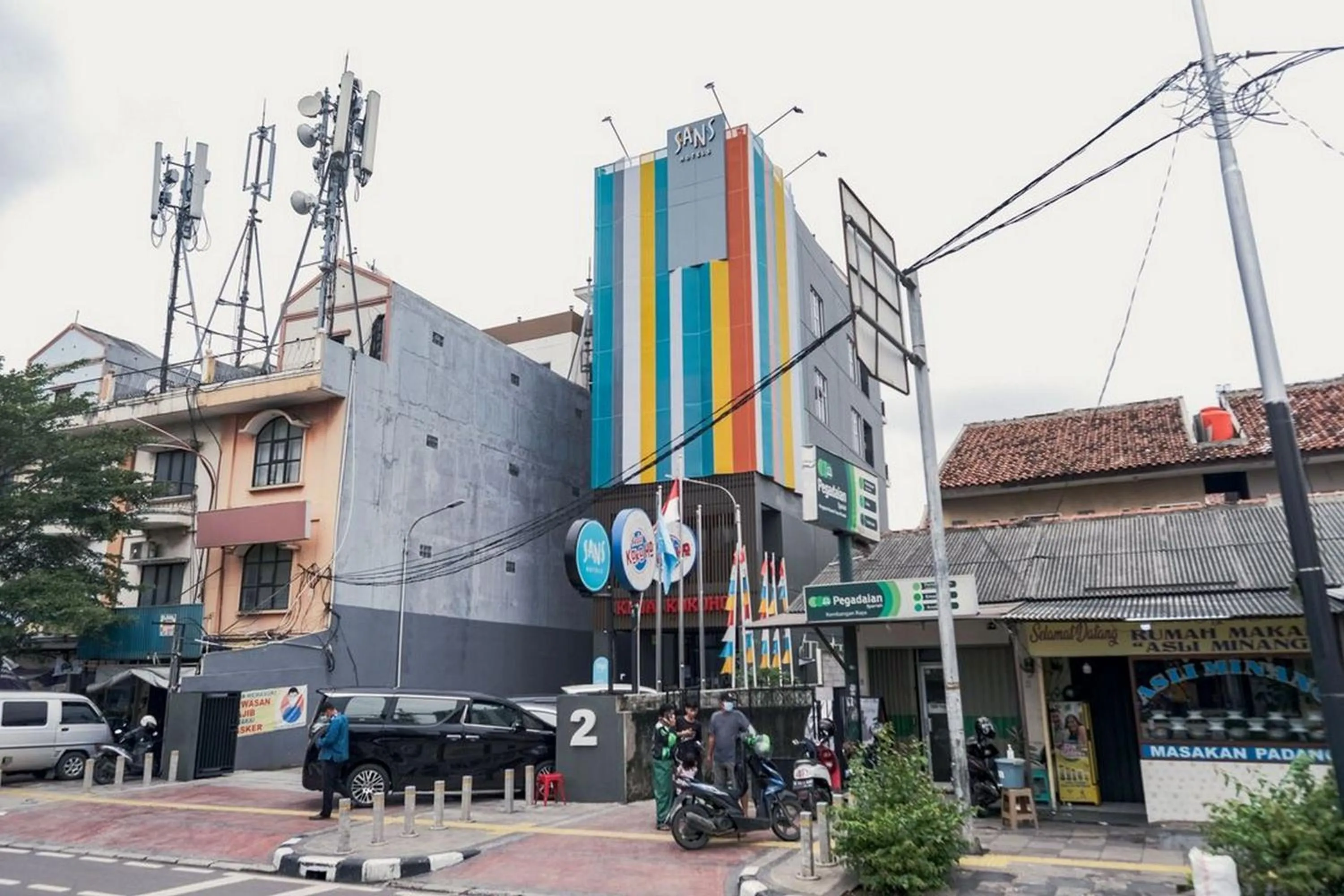 Facade/entrance in Sans Hotel Puri Indah Jakarta
