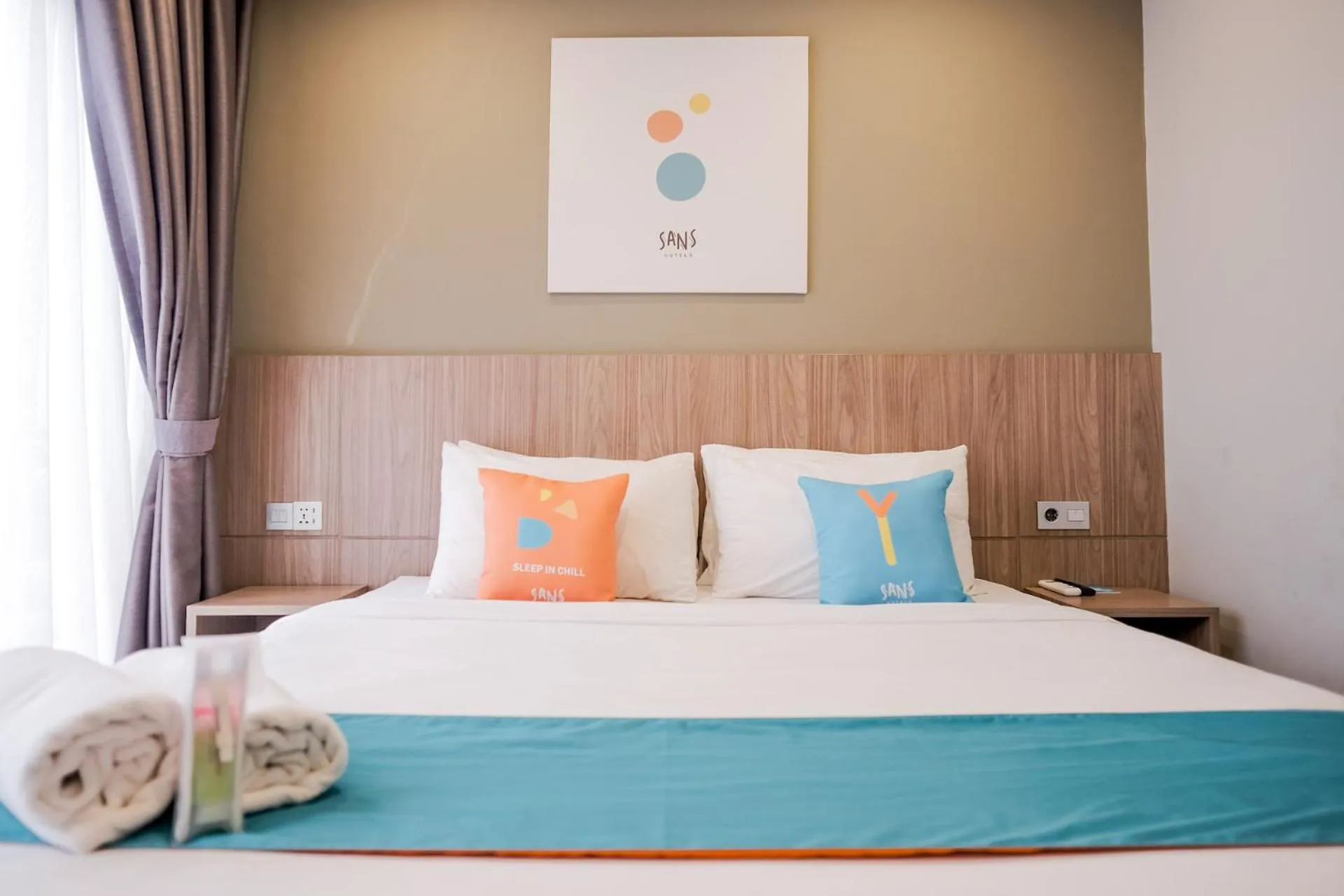 Bedroom, Bed in Sans Hotel Puri Indah Jakarta