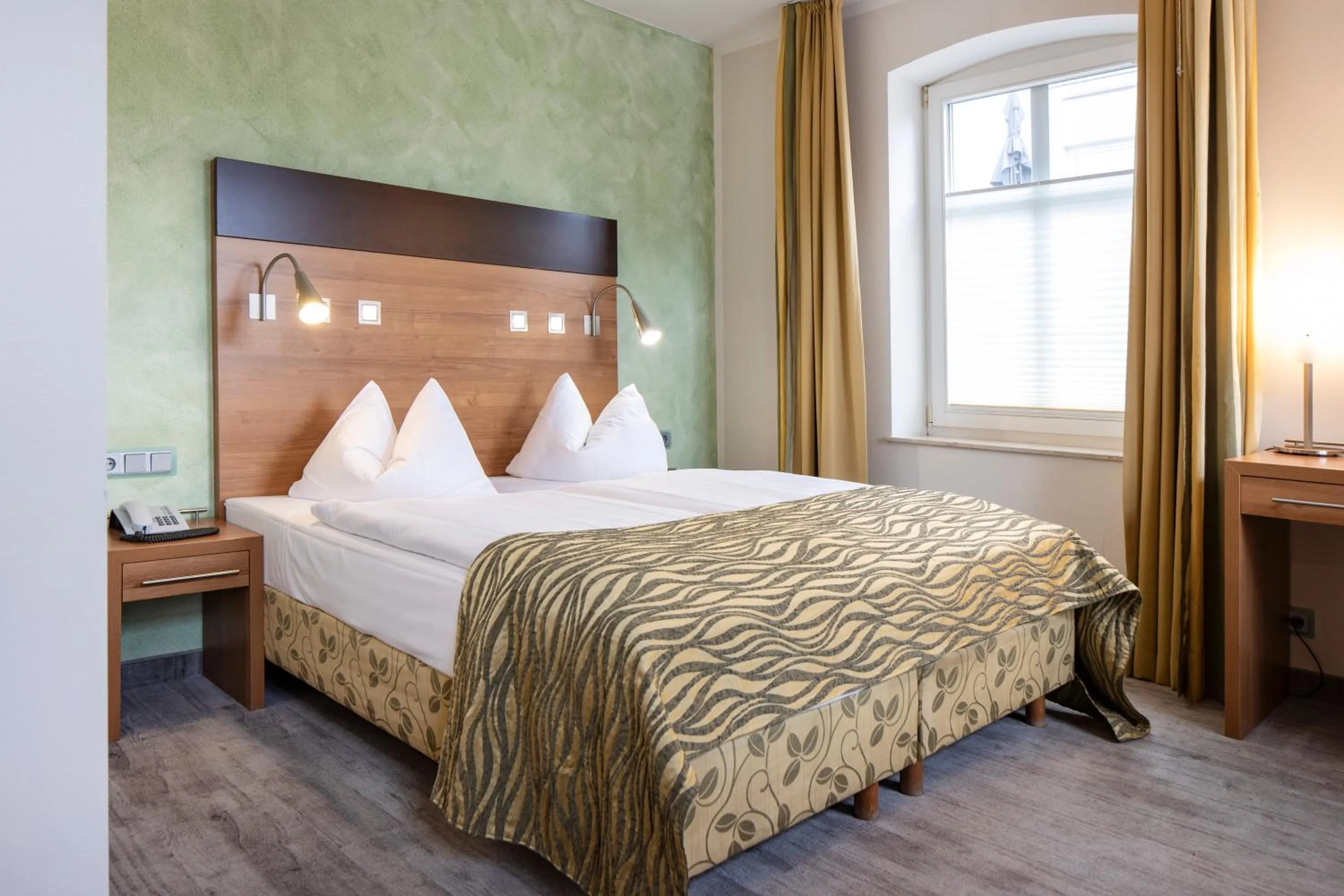 Photo of the whole room, Bed in Landhotel Burg im Spreewald - Resort & Spa