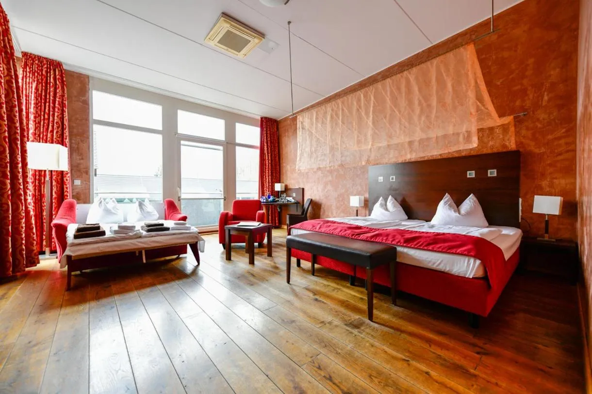 Photo of the whole room, Bed in Landhotel Burg im Spreewald - Resort & Spa