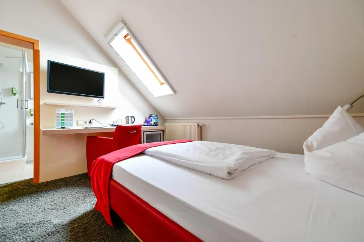 Photo of the whole room, Bed in Landhotel Burg im Spreewald - Resort & Spa