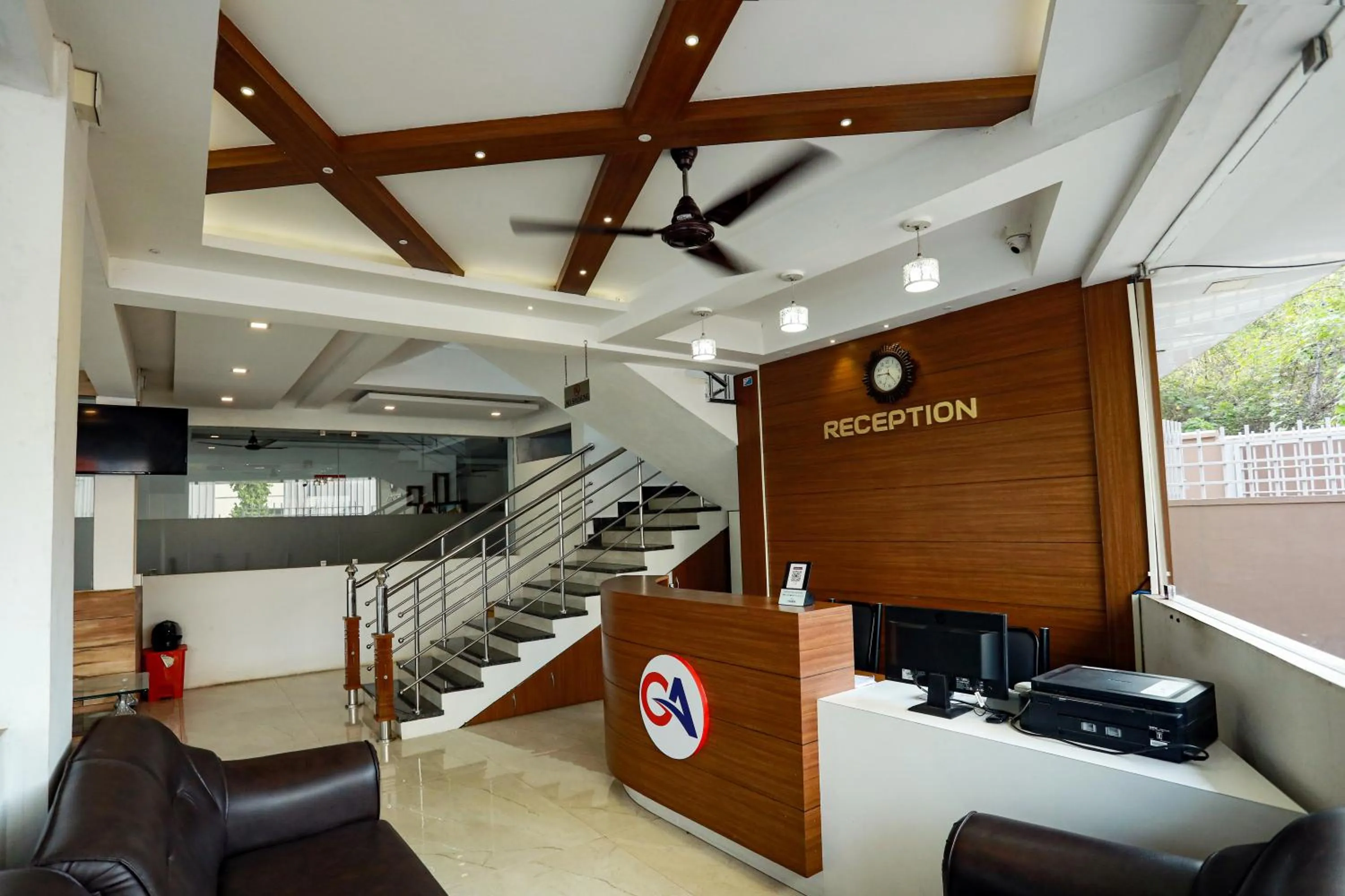 Facade/entrance in Gateway Airport Hotel