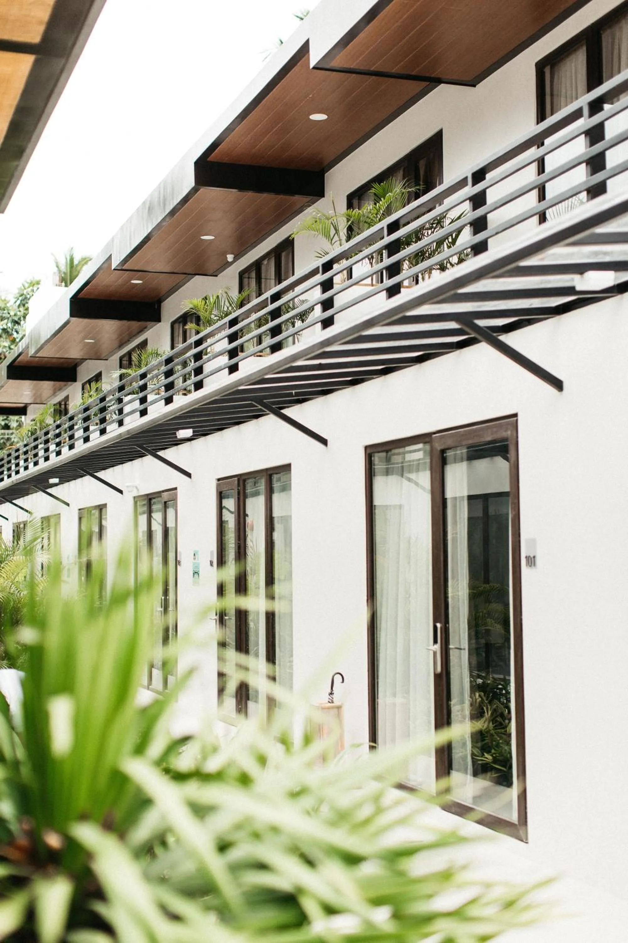 Holiday Suites Port Barton