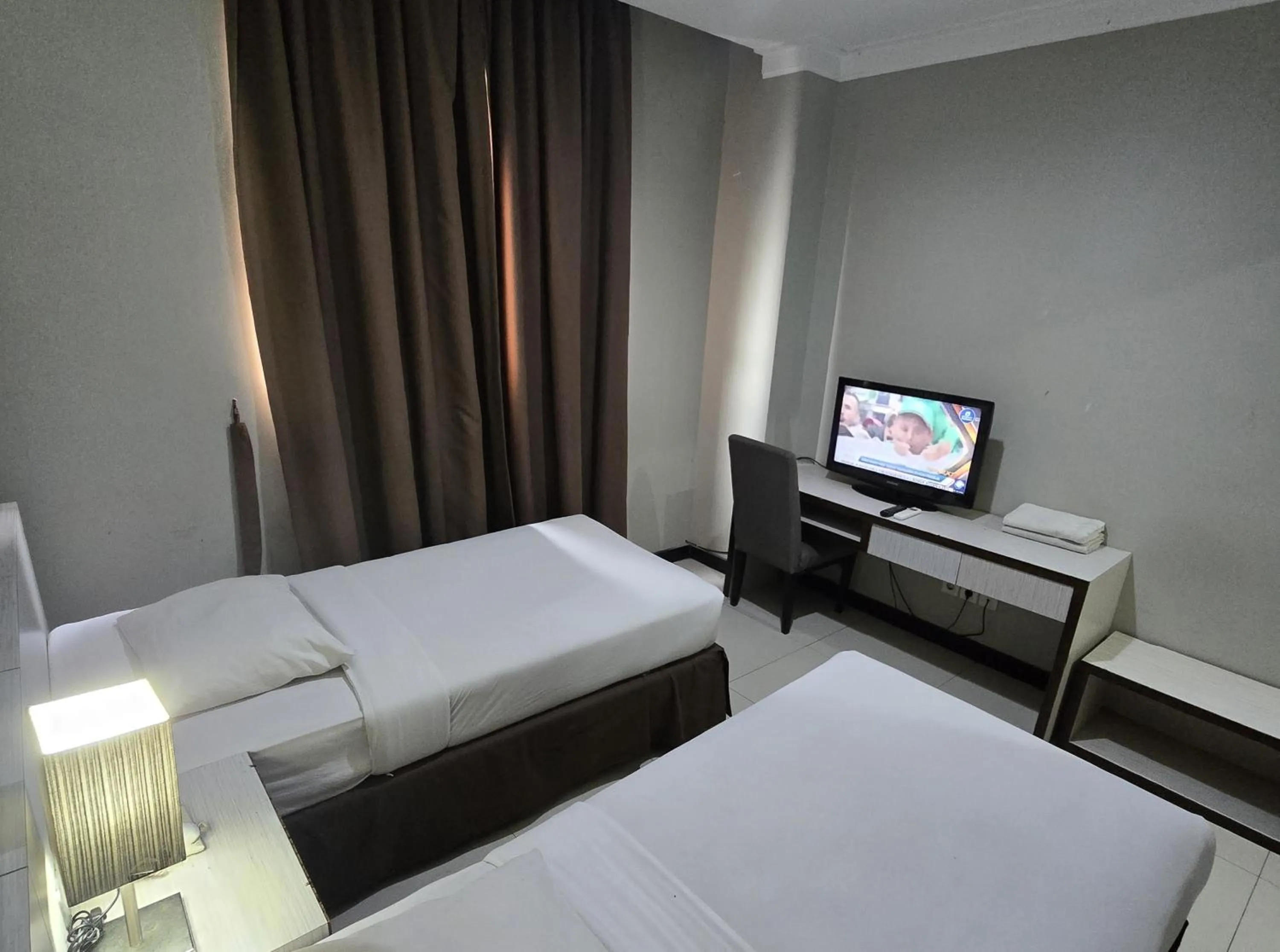 Bed in N3 Zainul Arifin Hotel