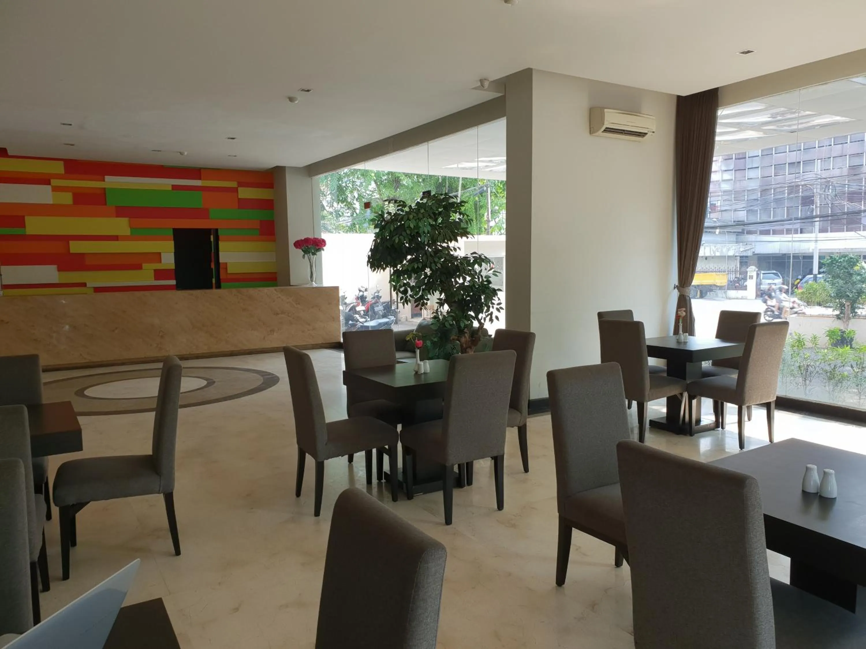 Lobby or reception in N3 Zainul Arifin Hotel