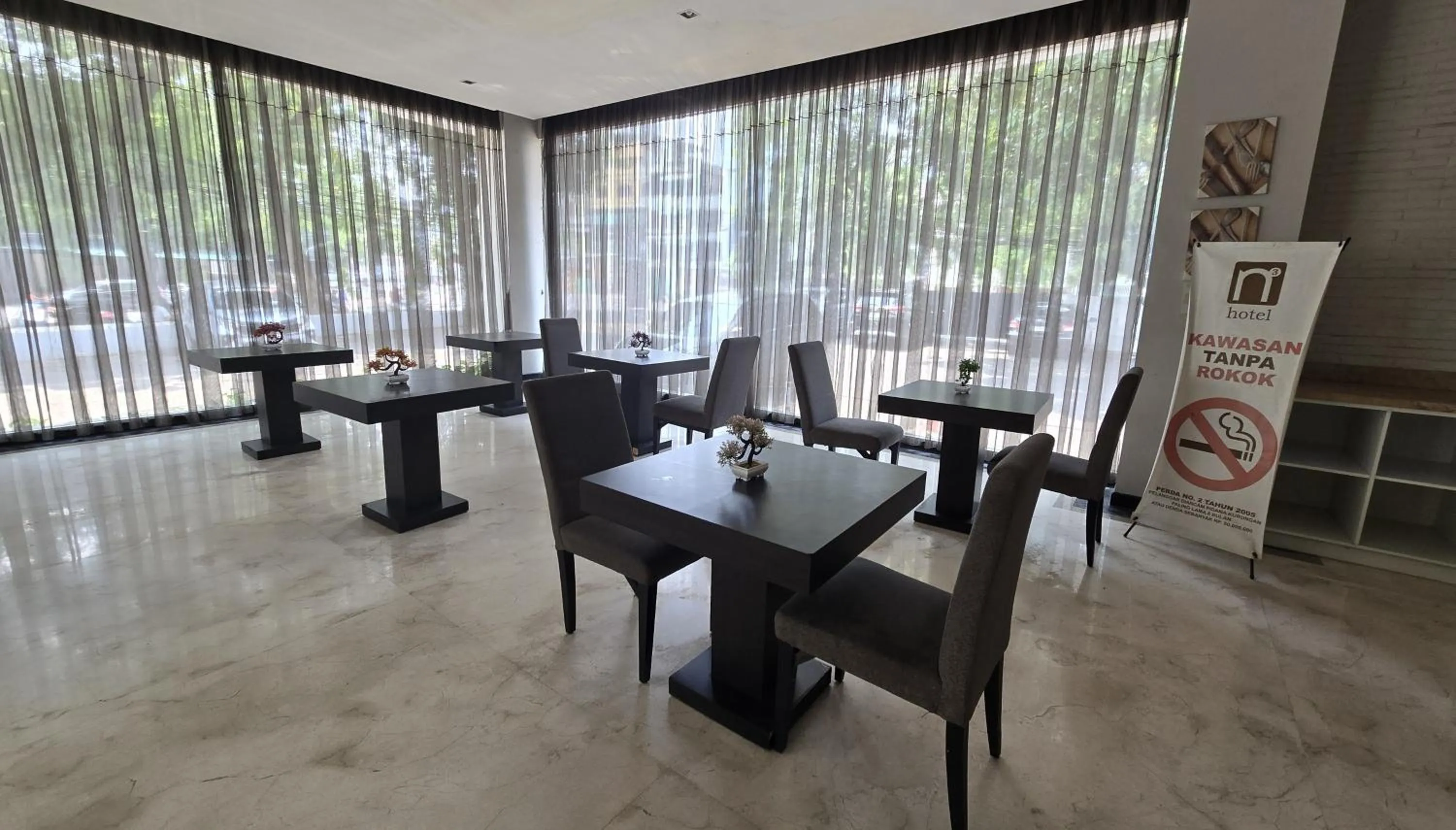 N3 Zainul Arifin Hotel