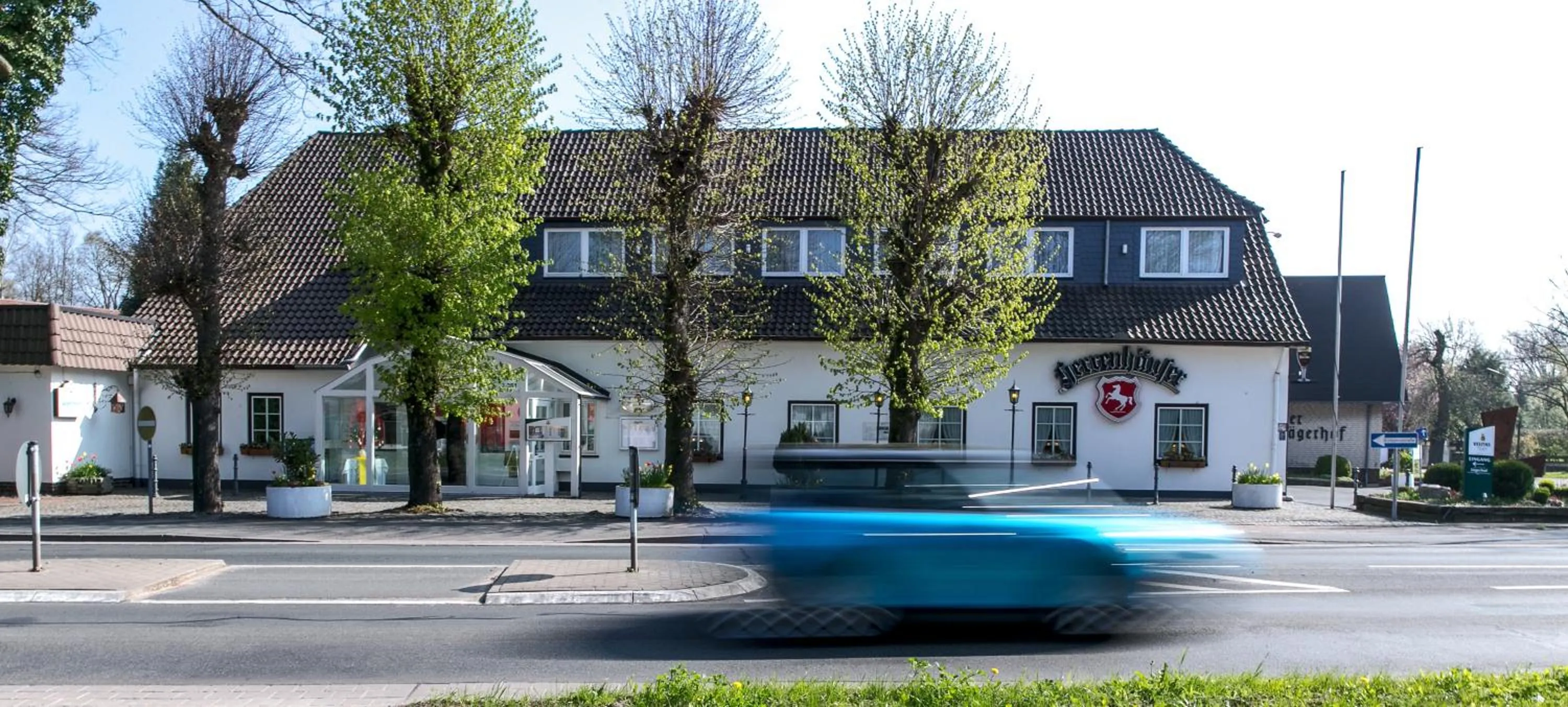 Facade/entrance in Jägerhof