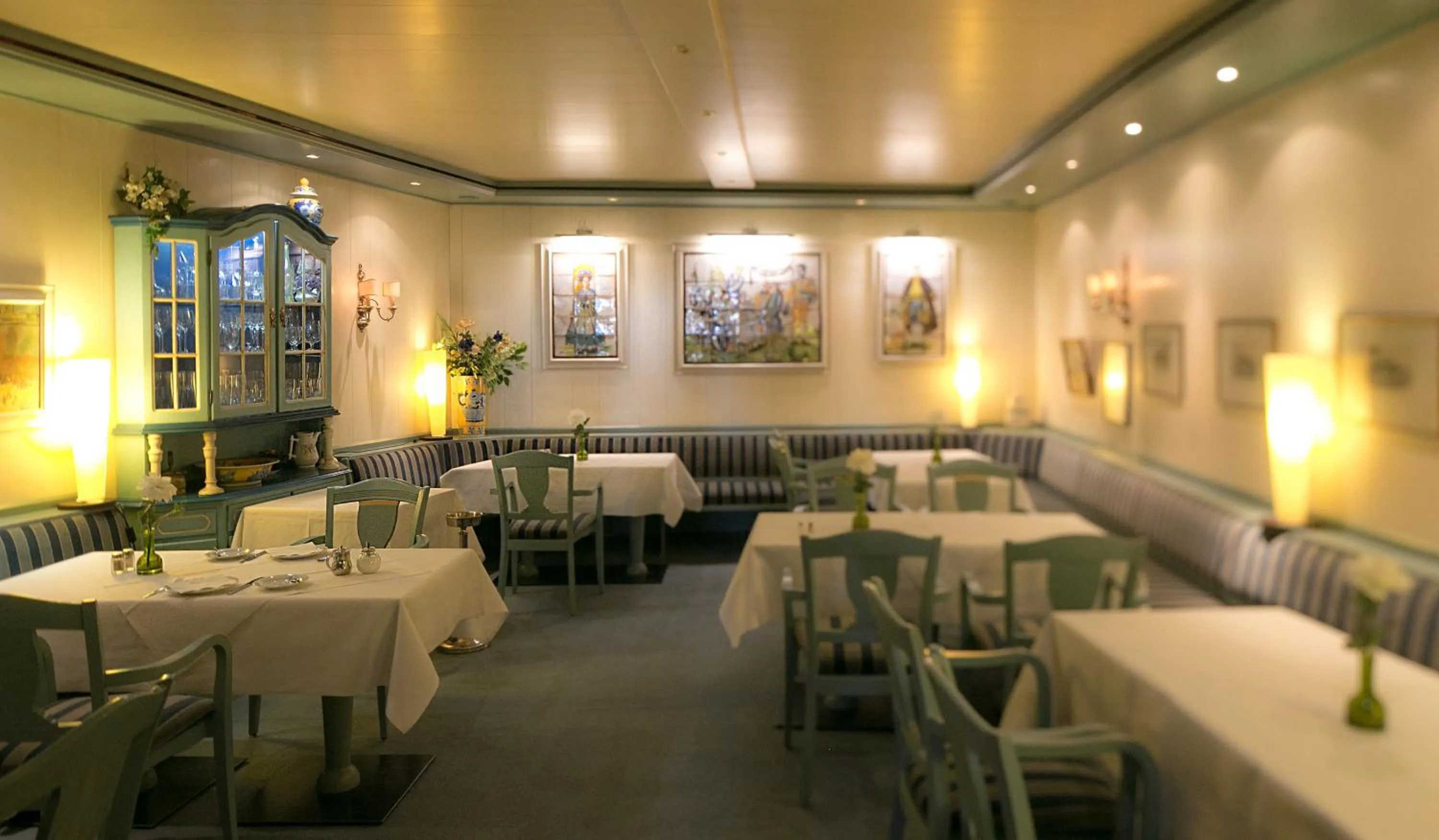 Restaurant/places to eat in Jägerhof