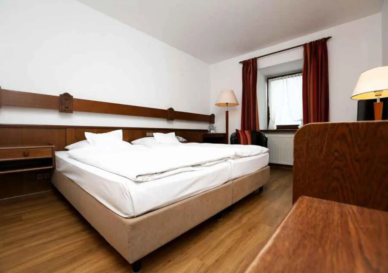 Photo of the whole room, Bed in Jägerhof