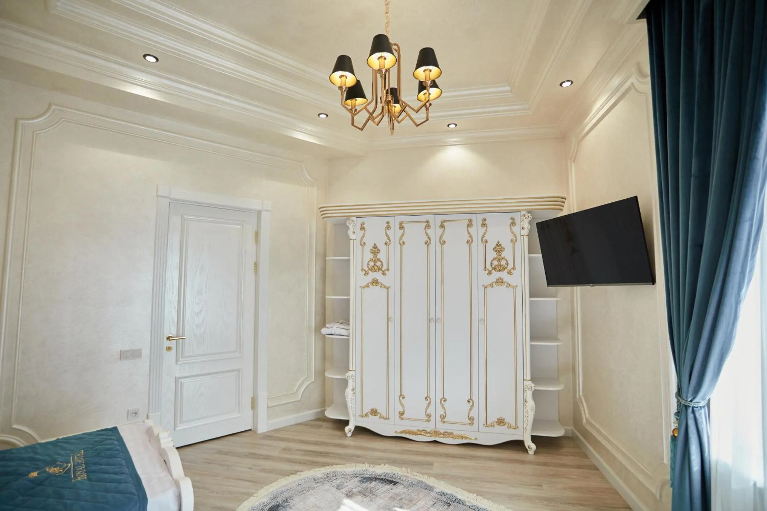 wardrobe in Royal Hotel Samarkand