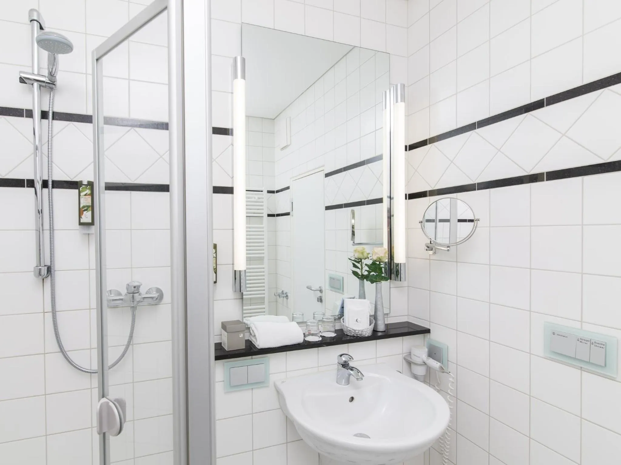 Shower in Concorde Hotel am Leineschloss