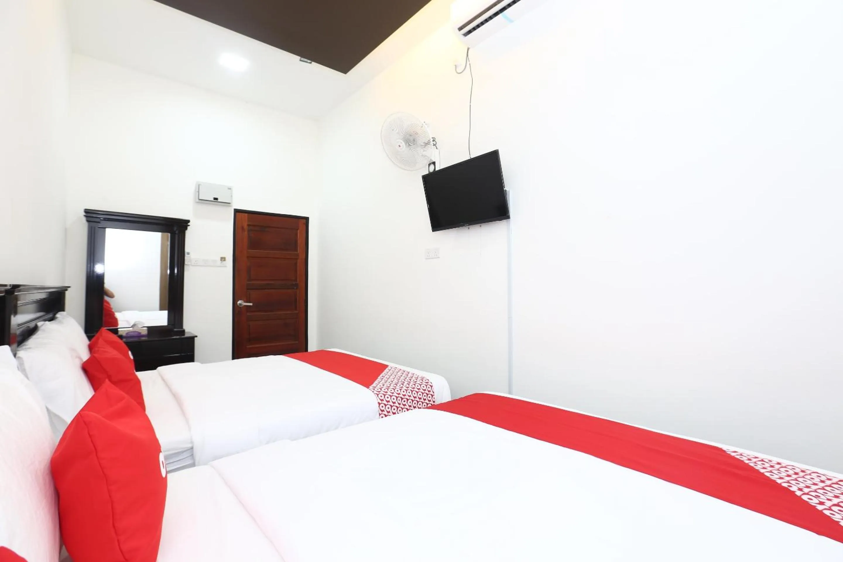 Bedroom, Bed in Hotel O Ady Hotel