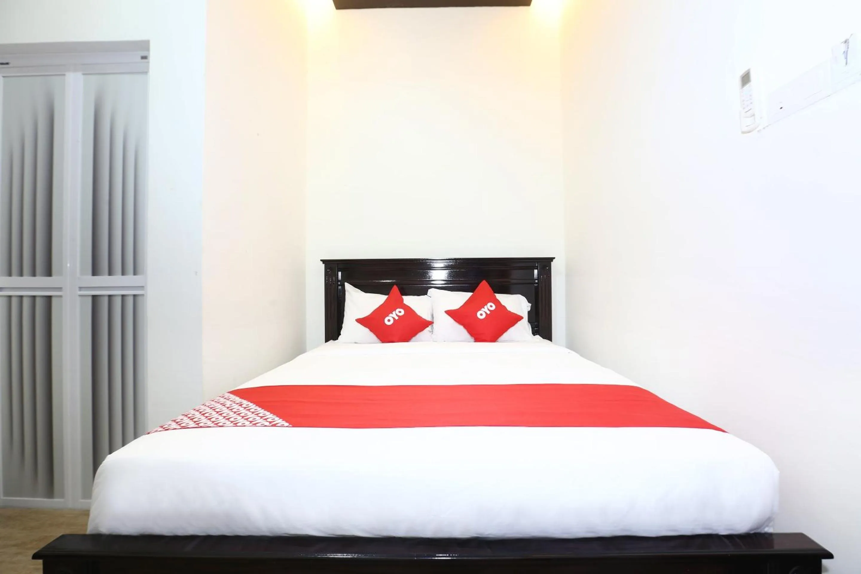 Bedroom, Bed in Hotel O Ady Hotel