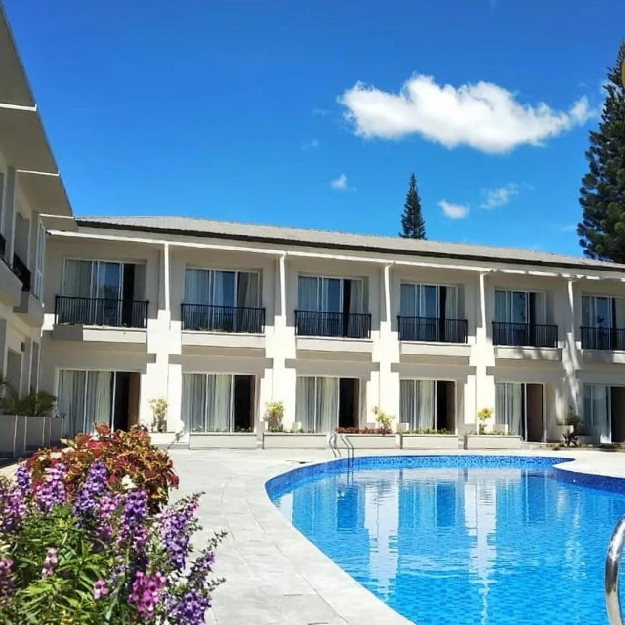 Swimming pool in The Balcone Suites & Resort