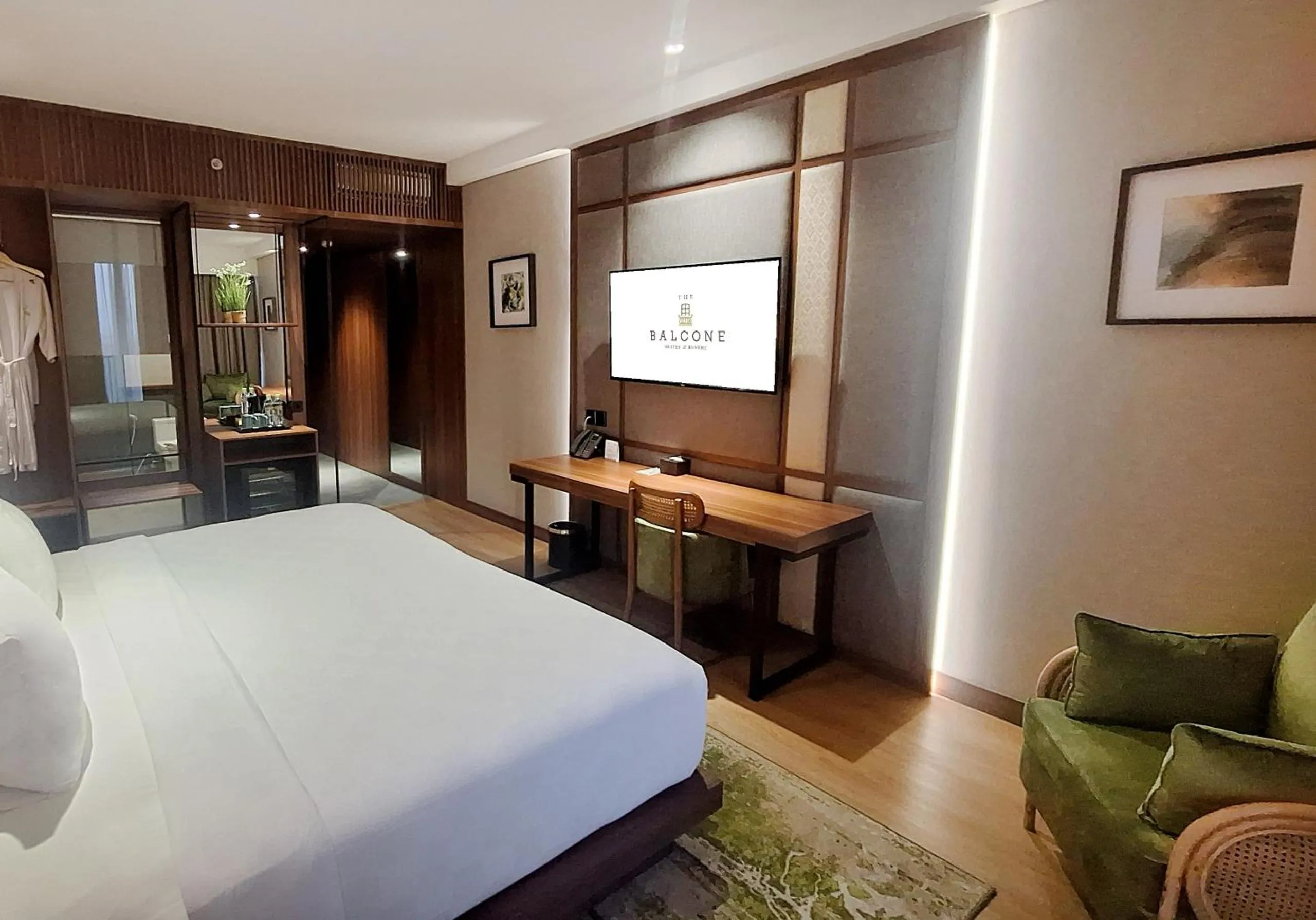 Bed in The Balcone Suites & Resort